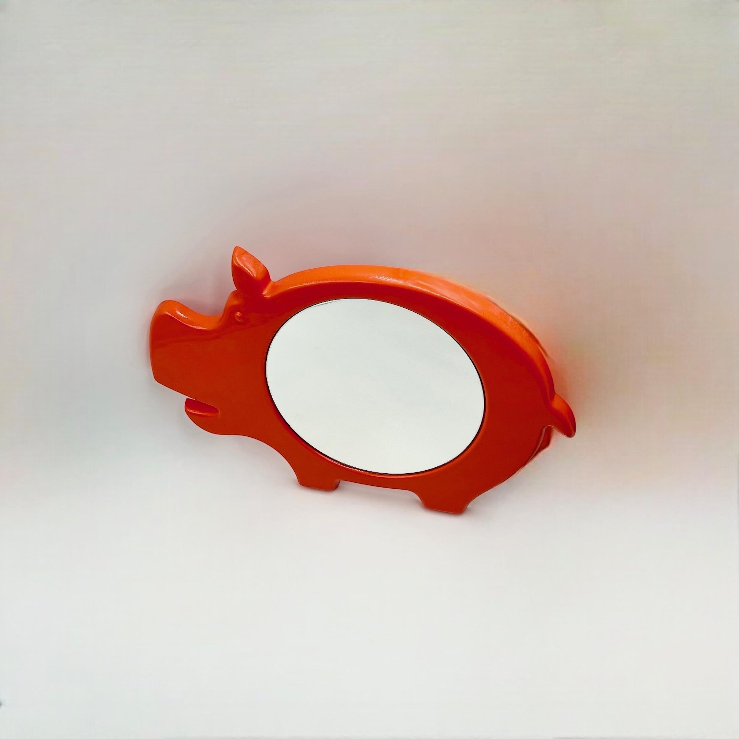 Fin du 20e siècle Miroir en plastique orange en forme d'hippocampe de l'ère spatiale, Poss of Denmark, 1970 en vente
