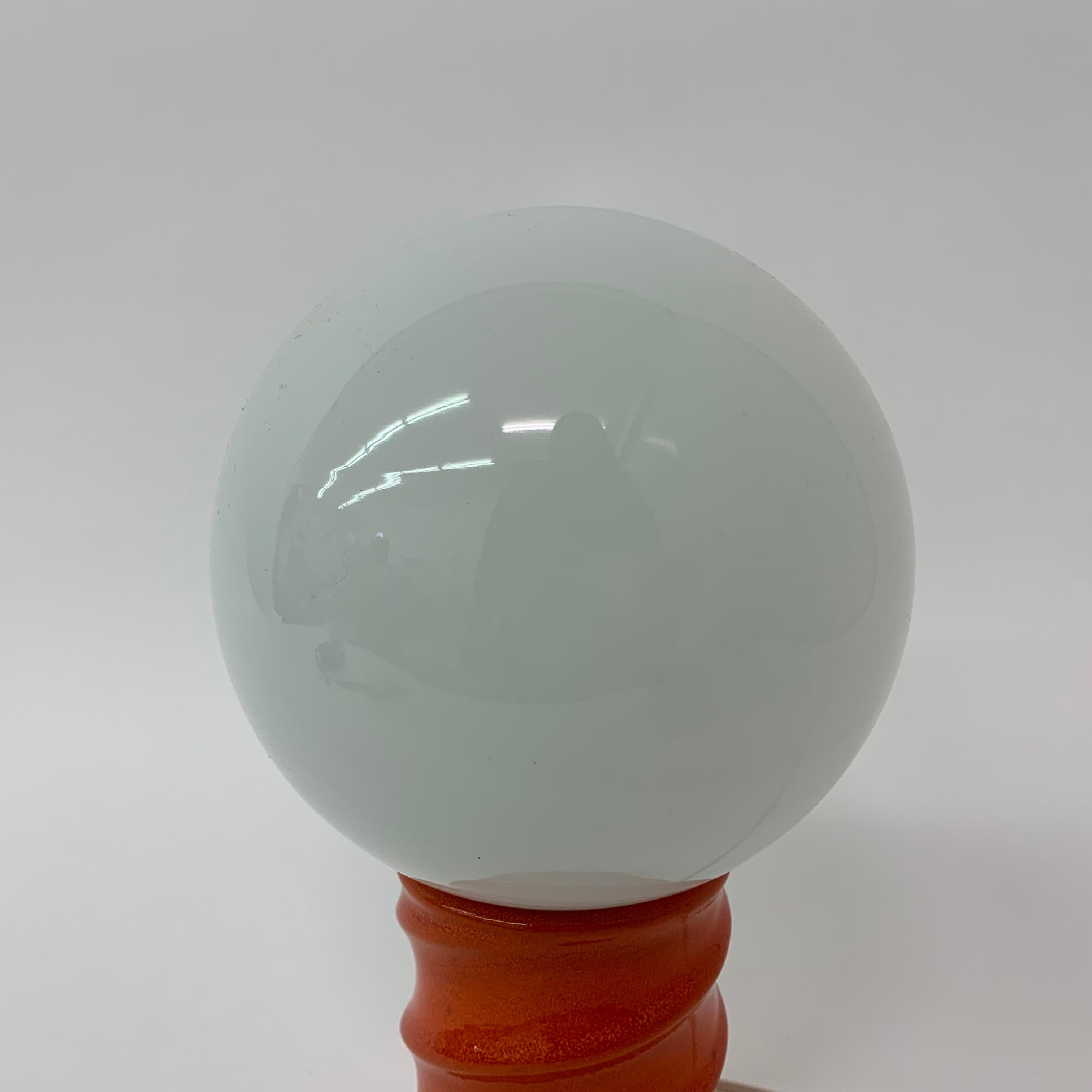 Lampe de table au design de l'ère spatiale, années 1970 en vente 2