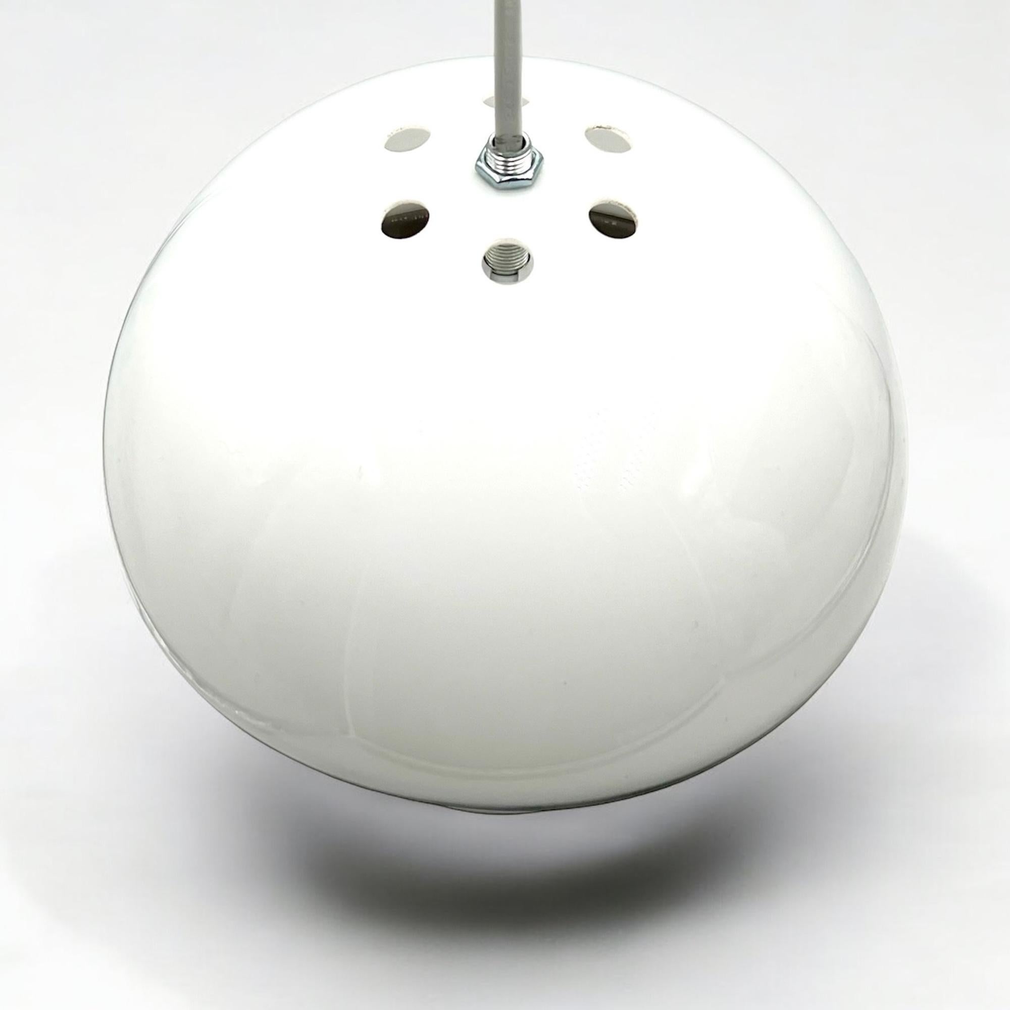 Space Age Design UFO Pendant Lamp - Vintage Dual-Color Acrylic Pendant 1970s In Good Condition For Sale In San Benedetto Del Tronto, IT