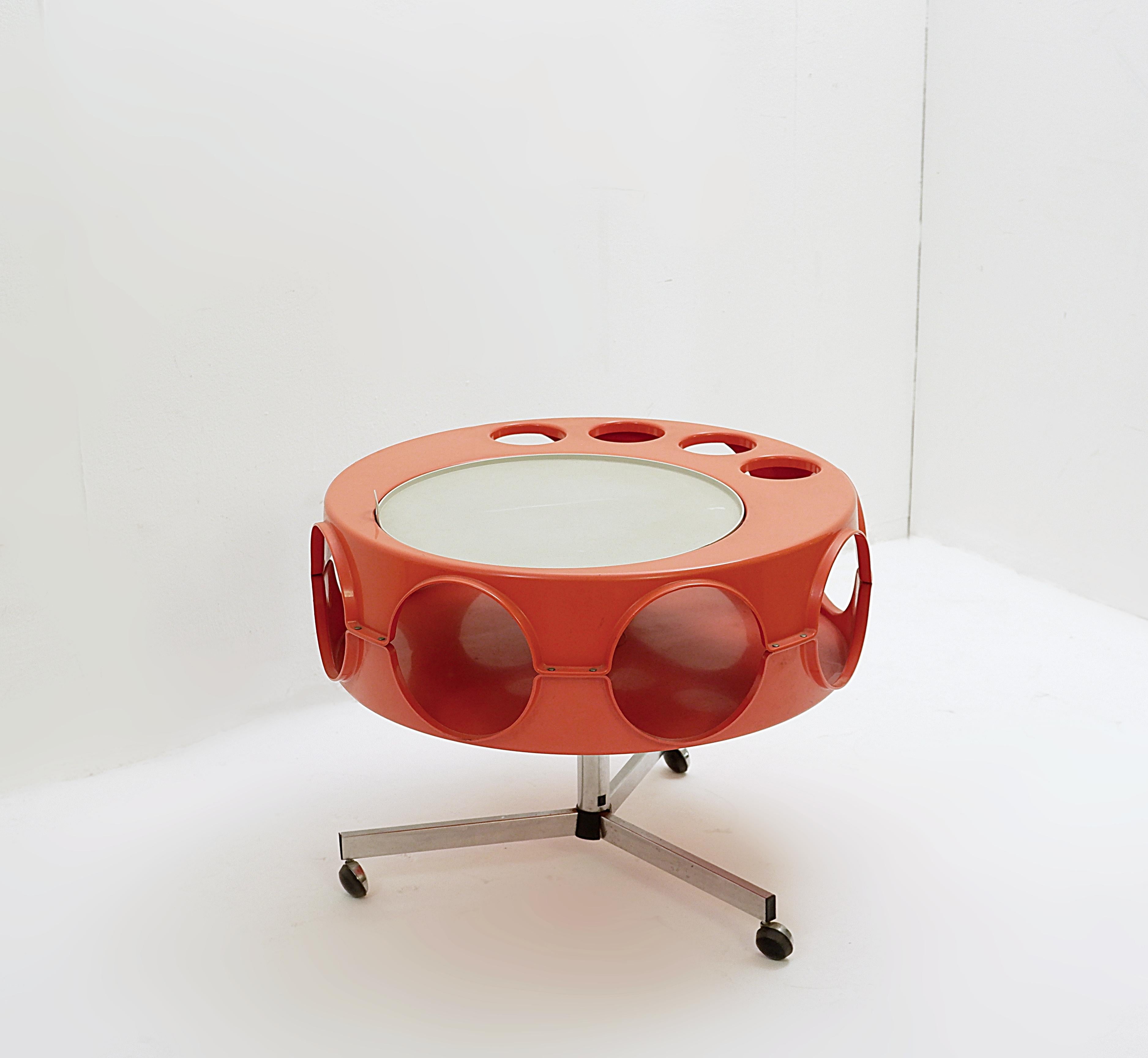 Space Age Design Vintage Mobile ‘Rotobar’ table by Curver Brunssum, 1971.