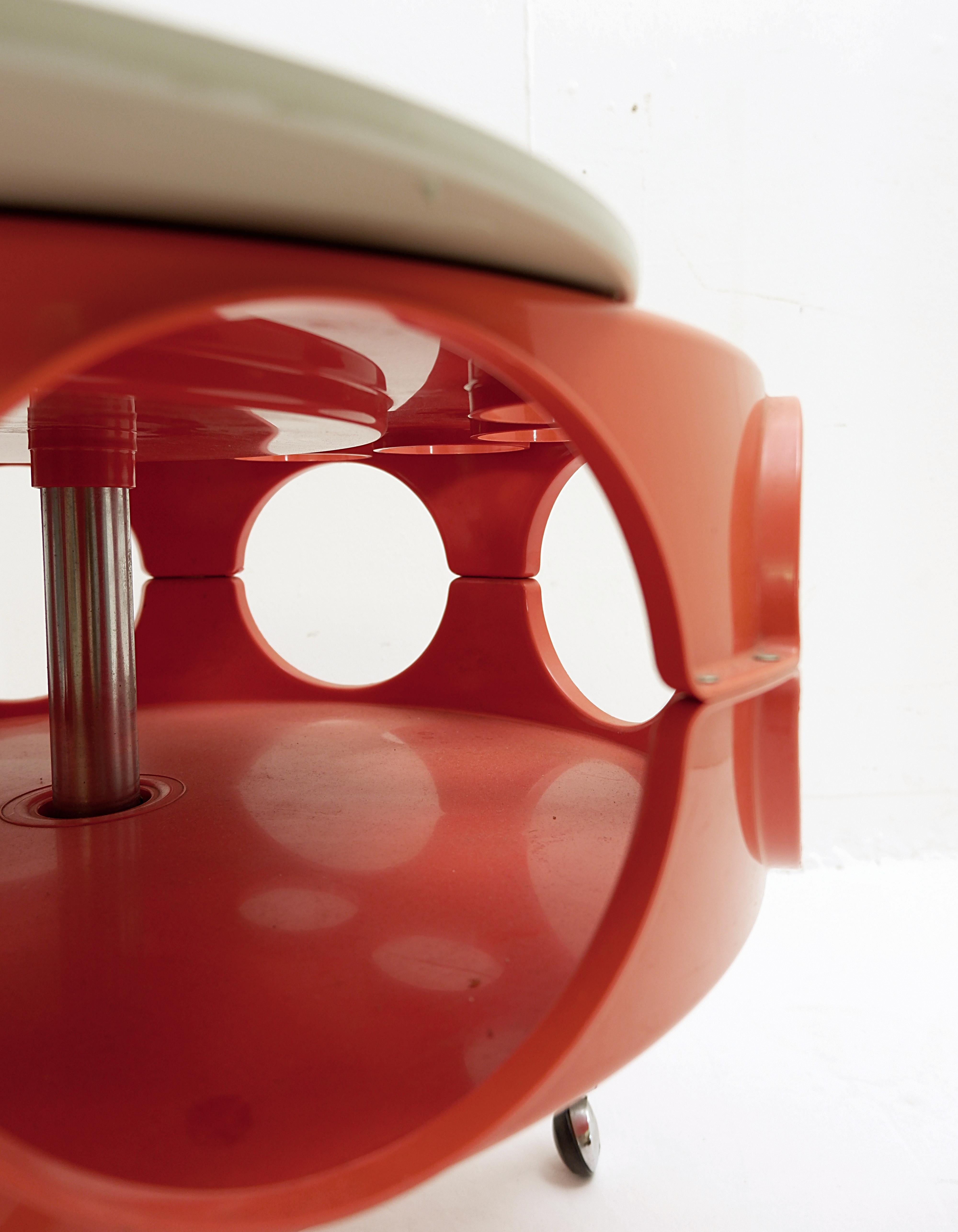 20th Century Space Age Design Vintage Mobile ‘Rotobar’ Table by Curver Brunssum, 1971