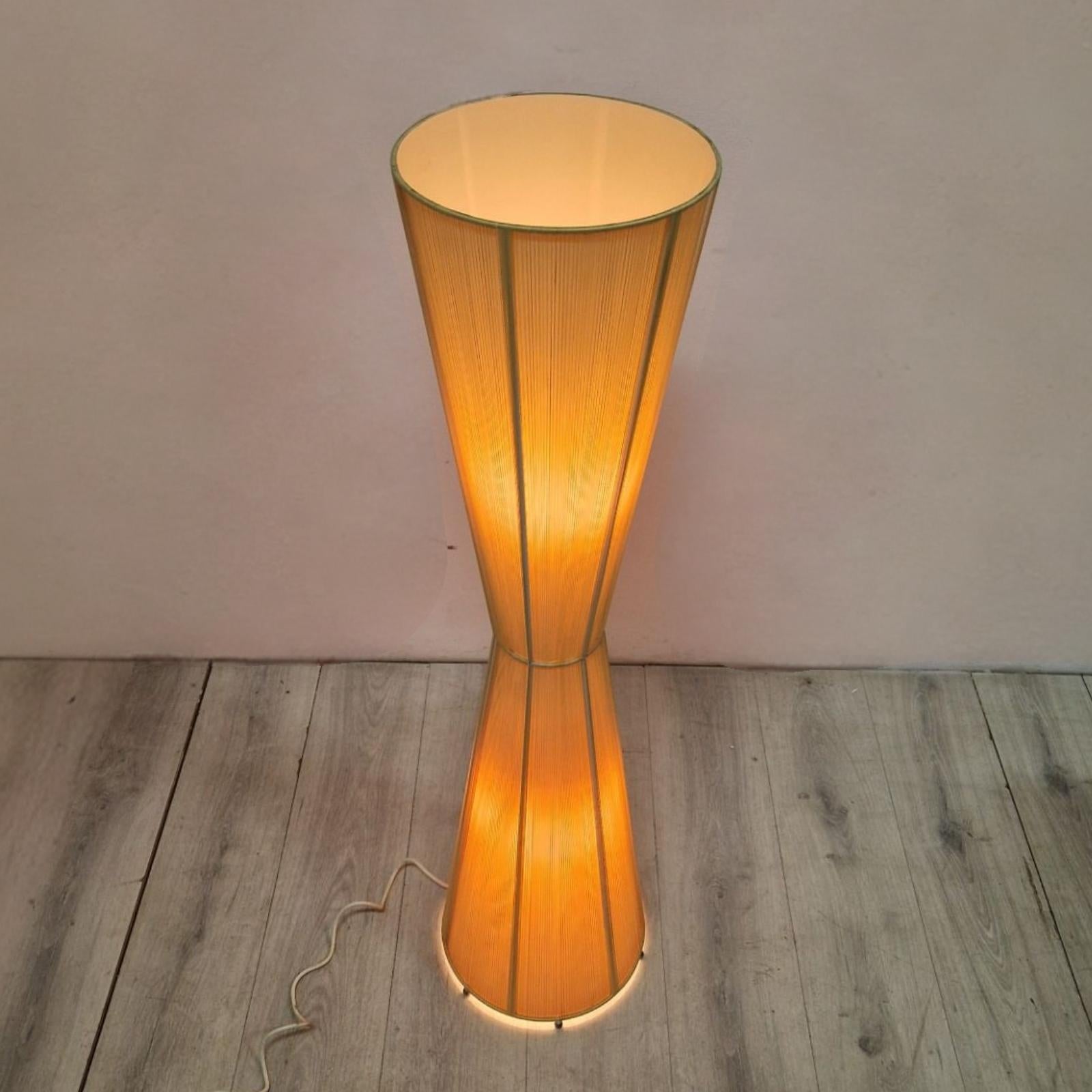 Space Age Space age diabolo floor lamp, Italy 1970s For Sale