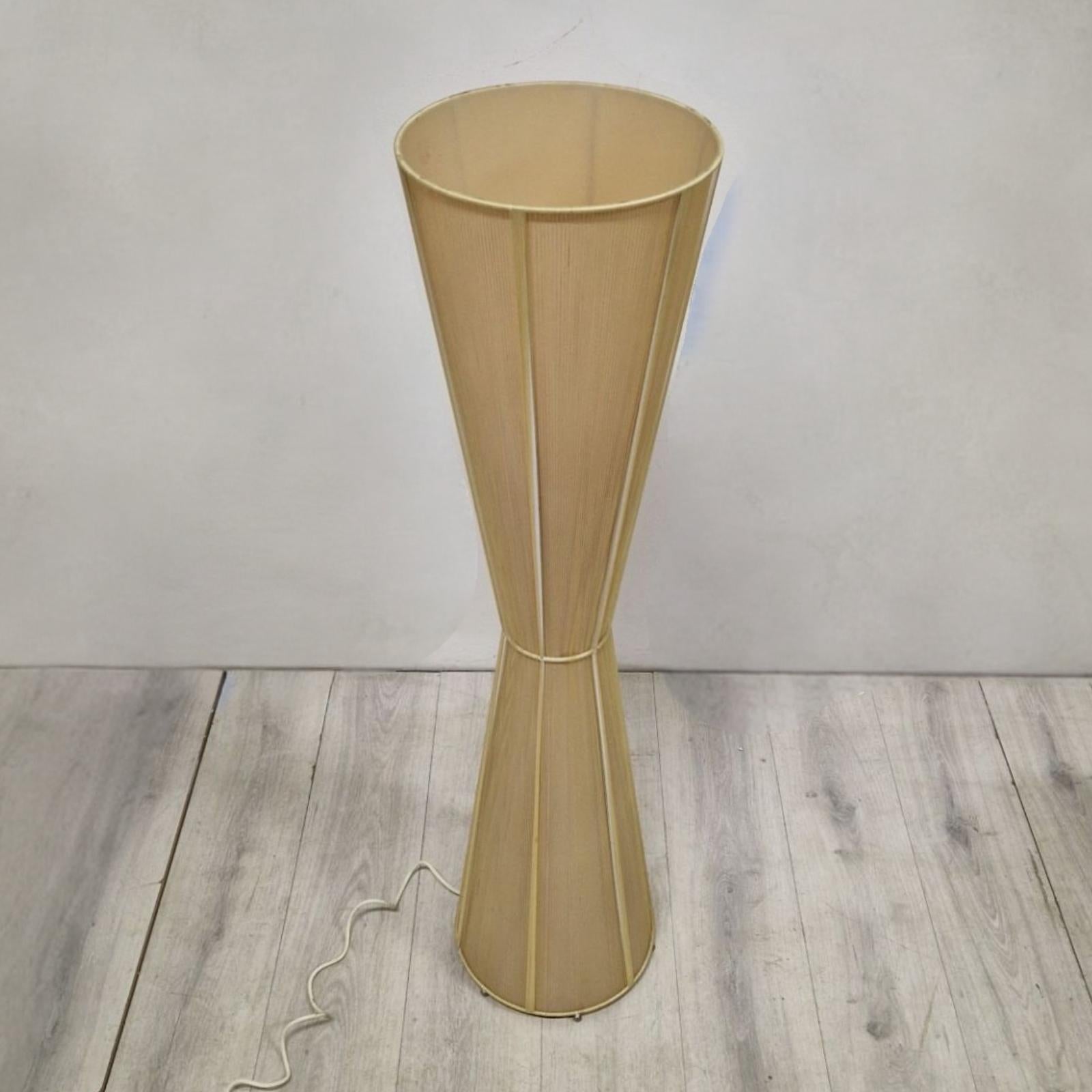Italian Space age diabolo floor lamp, Italy 1970s For Sale