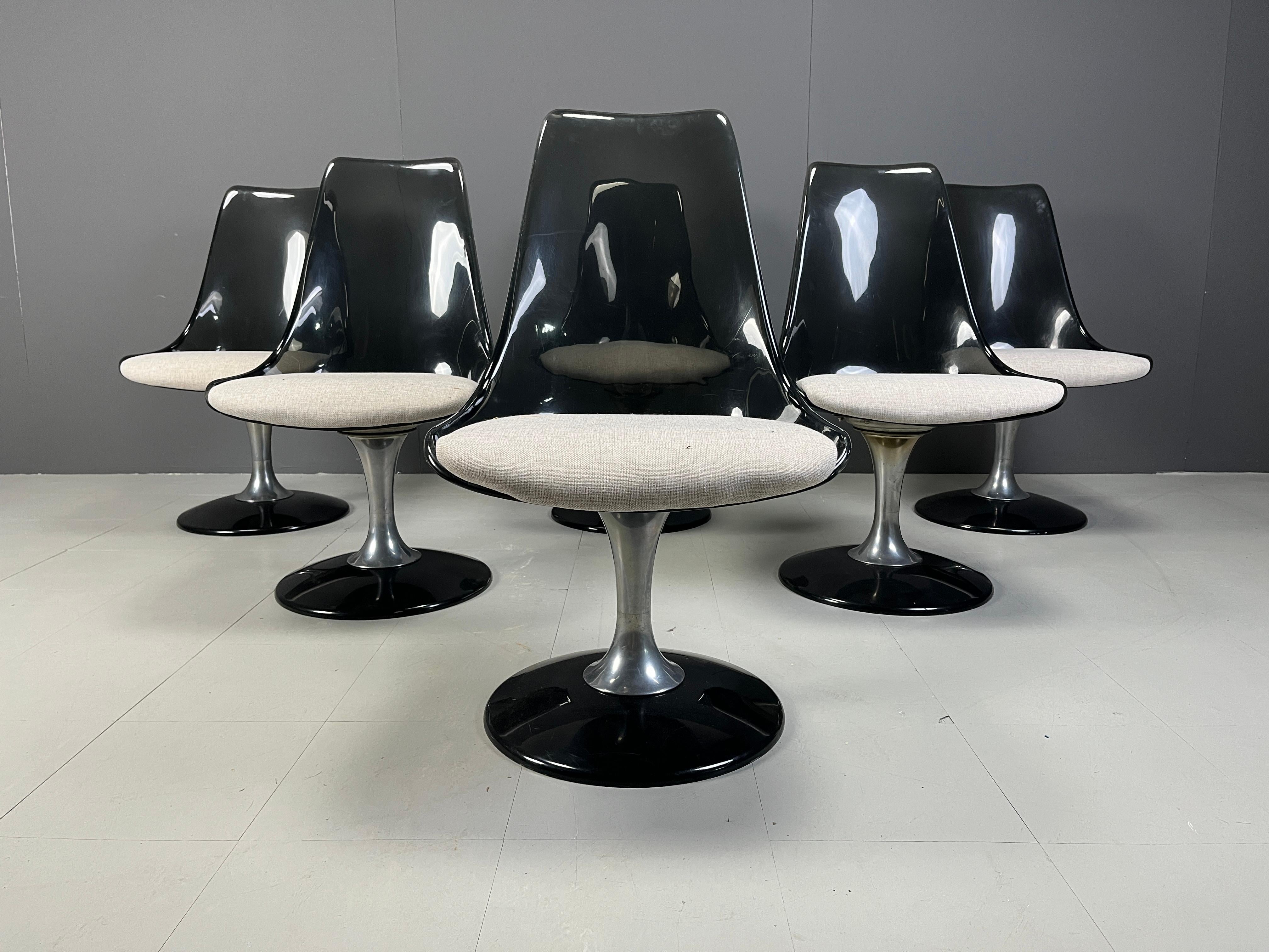 Space age dining set by Chromcraft, 1970s 3