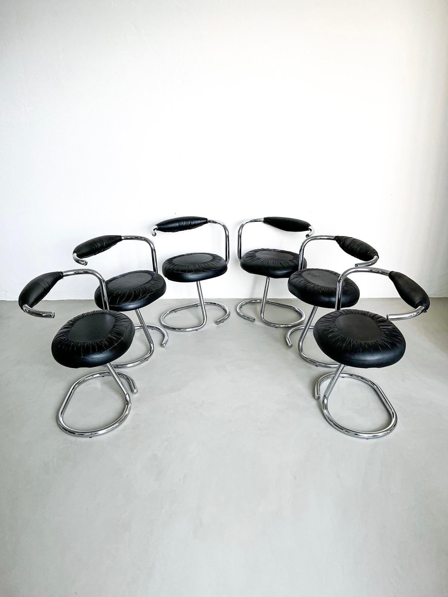 Metal Space Age Dining Set with Six Cobra Chairs by Giotto Stoppino and Matching Table For Sale