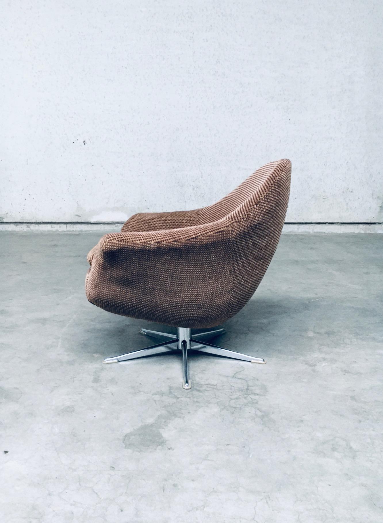 Space Age Egg Swivel Lounge Chair Set, 1970s 3