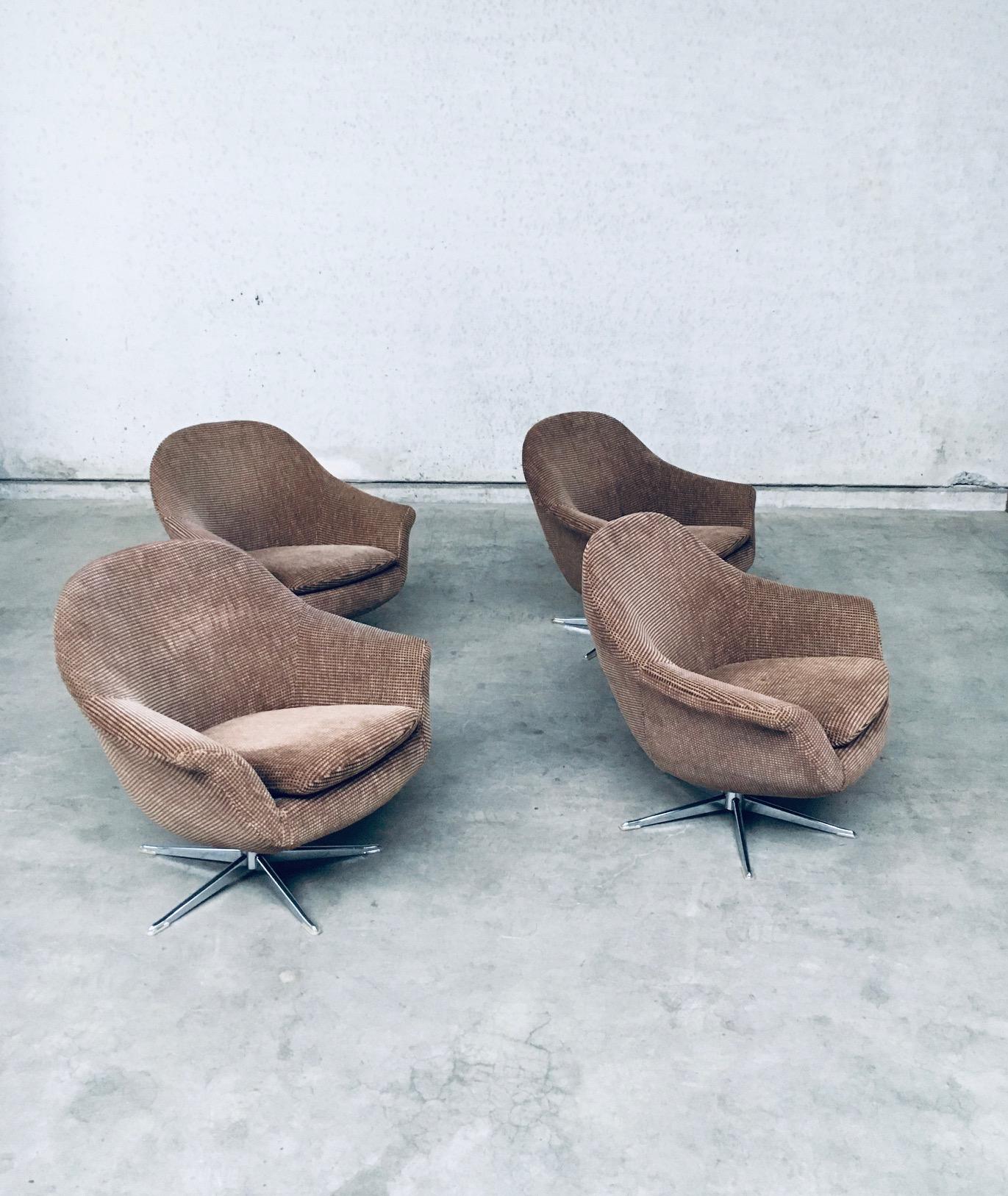 Space Age Egg Swivel Lounge Chair Set, 1970s In Good Condition For Sale In Oud-Turnhout, VAN