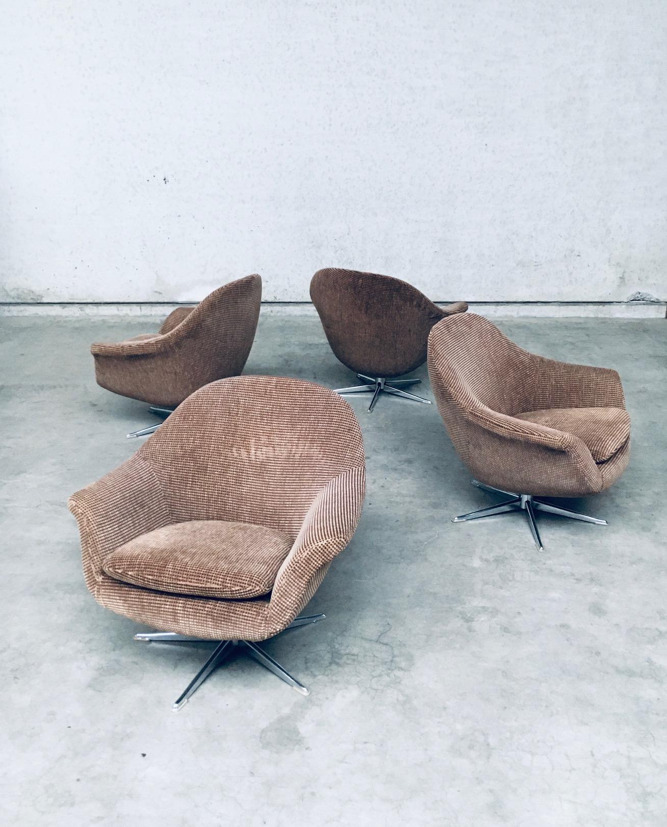 Late 20th Century Space Age Egg Swivel Lounge Chair Set, 1970s For Sale
