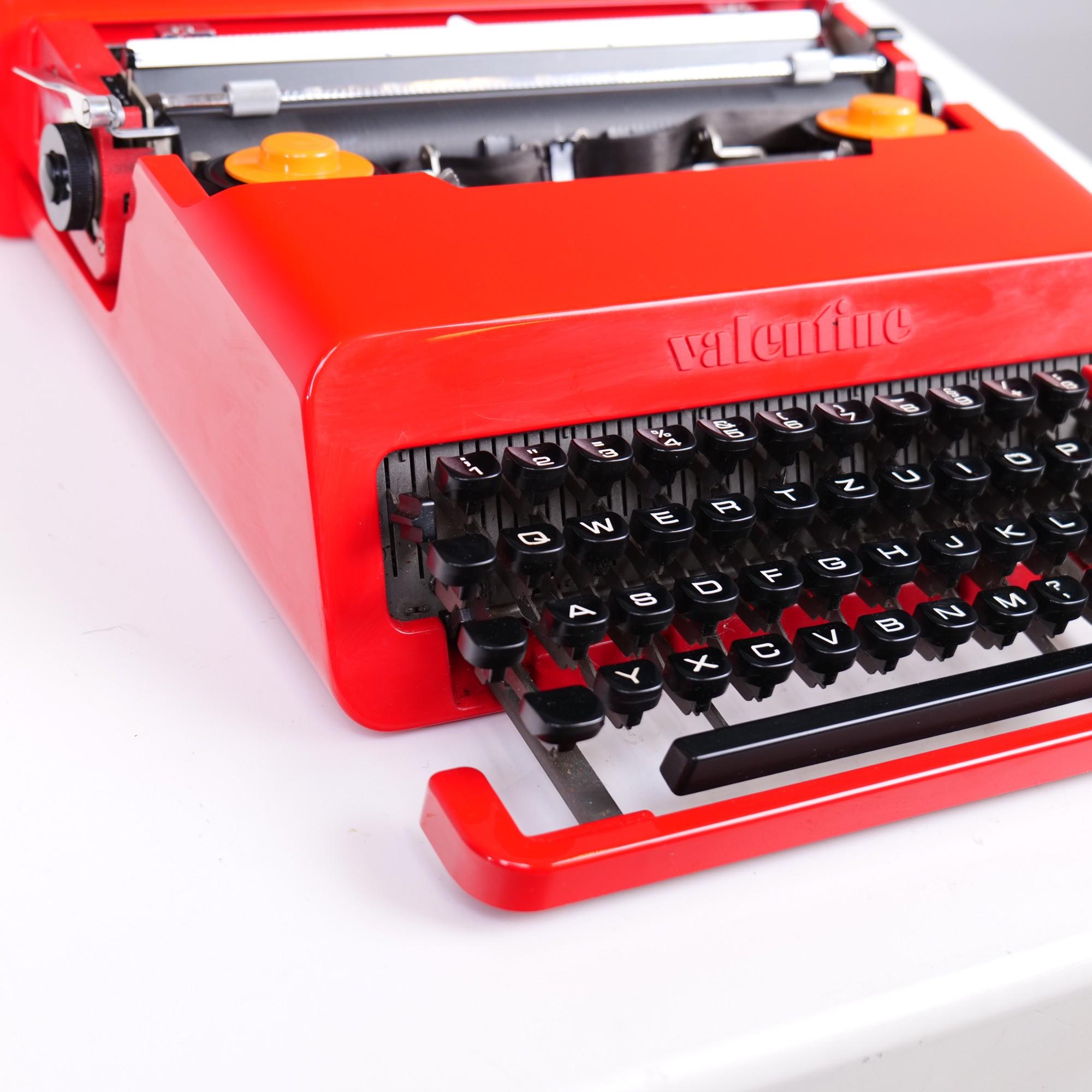 Italian Space Age Ettore Sottsass Typewriter Olivetti Valentine