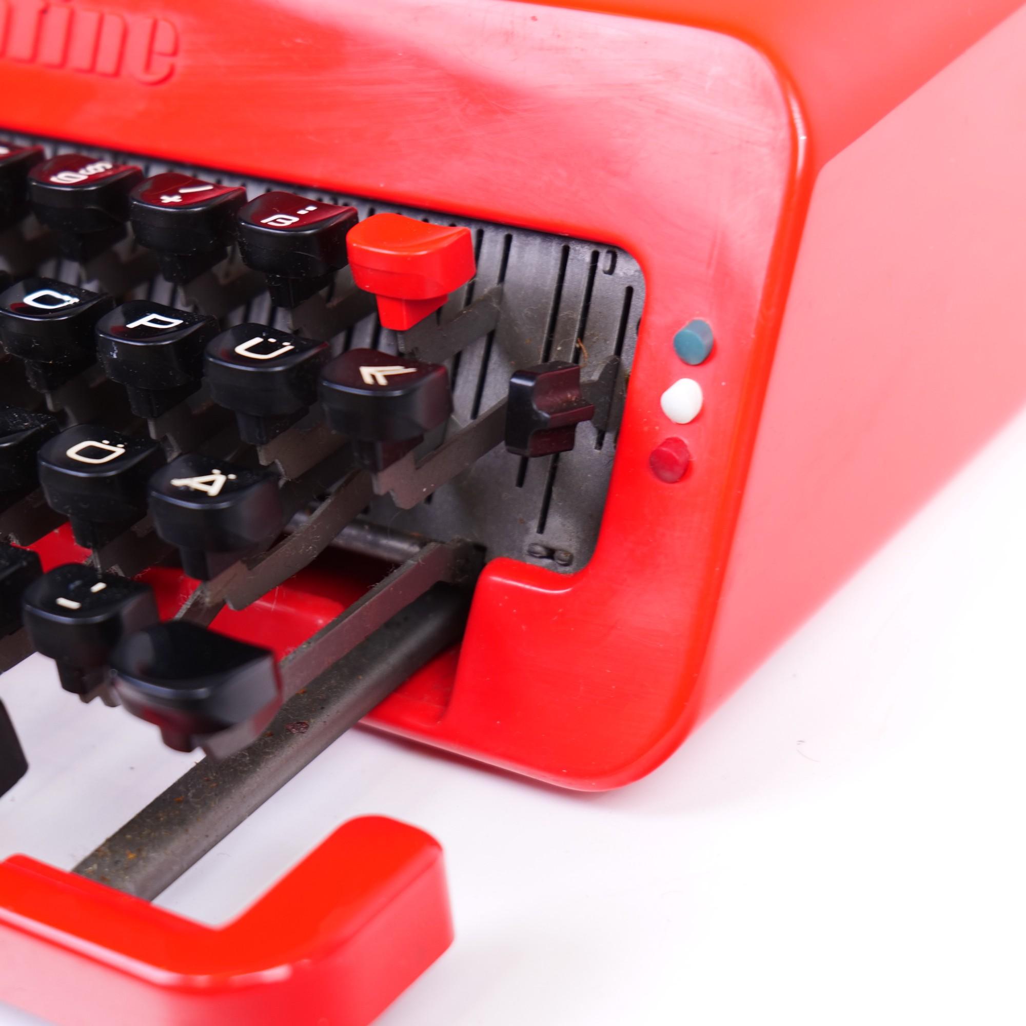 Space Age Ettore Sottsass Typewriter Olivetti Valentine 2