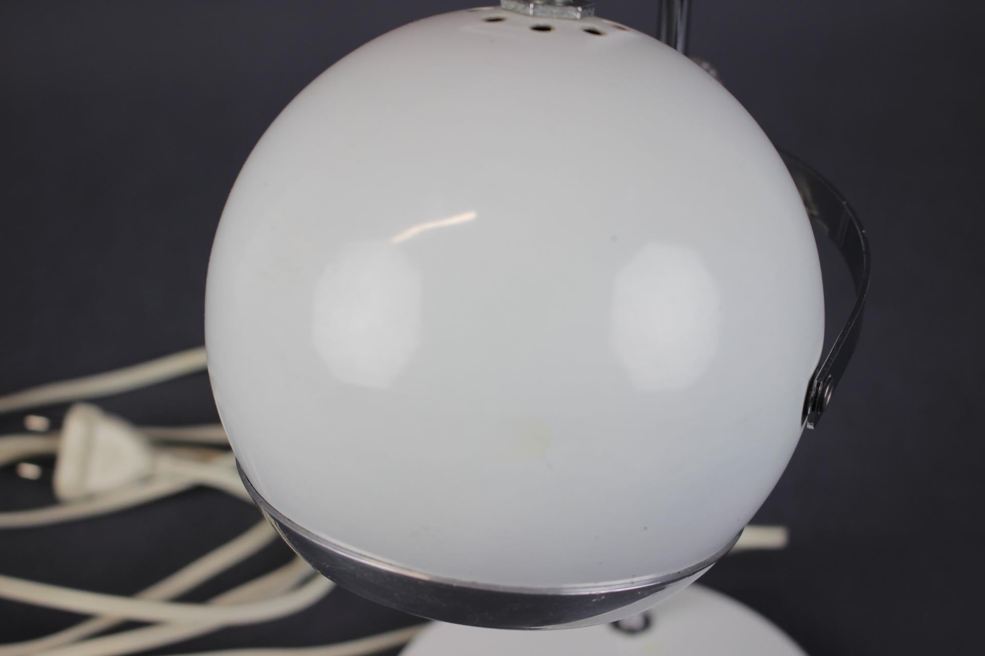 Lampe de table oeil de l'ère spatiale, 1970 en vente 4