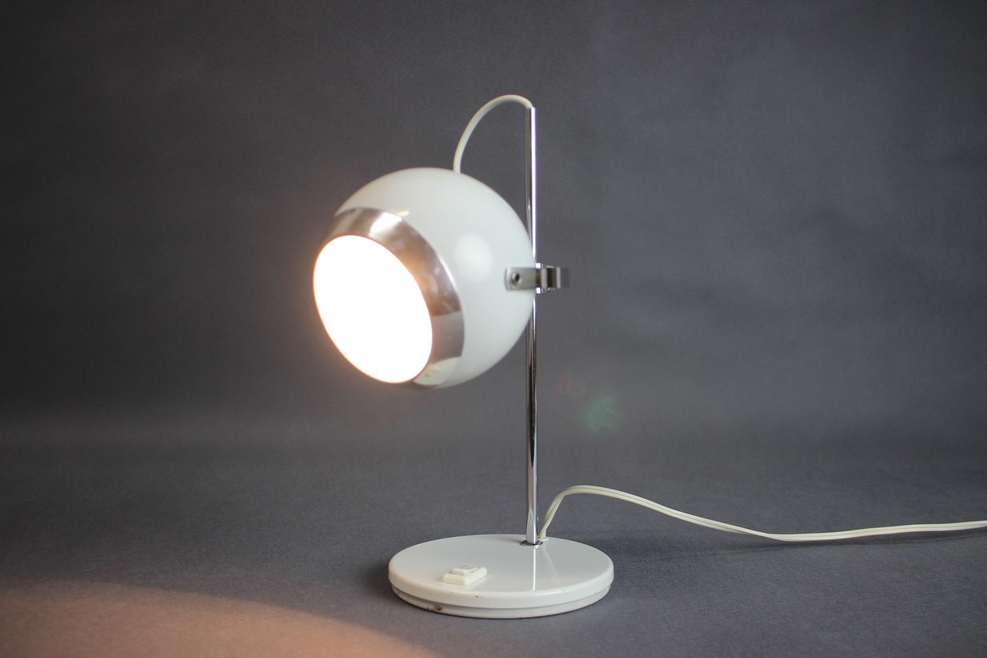 Lampe de table oeil de l'ère spatiale, 1970 en vente 5