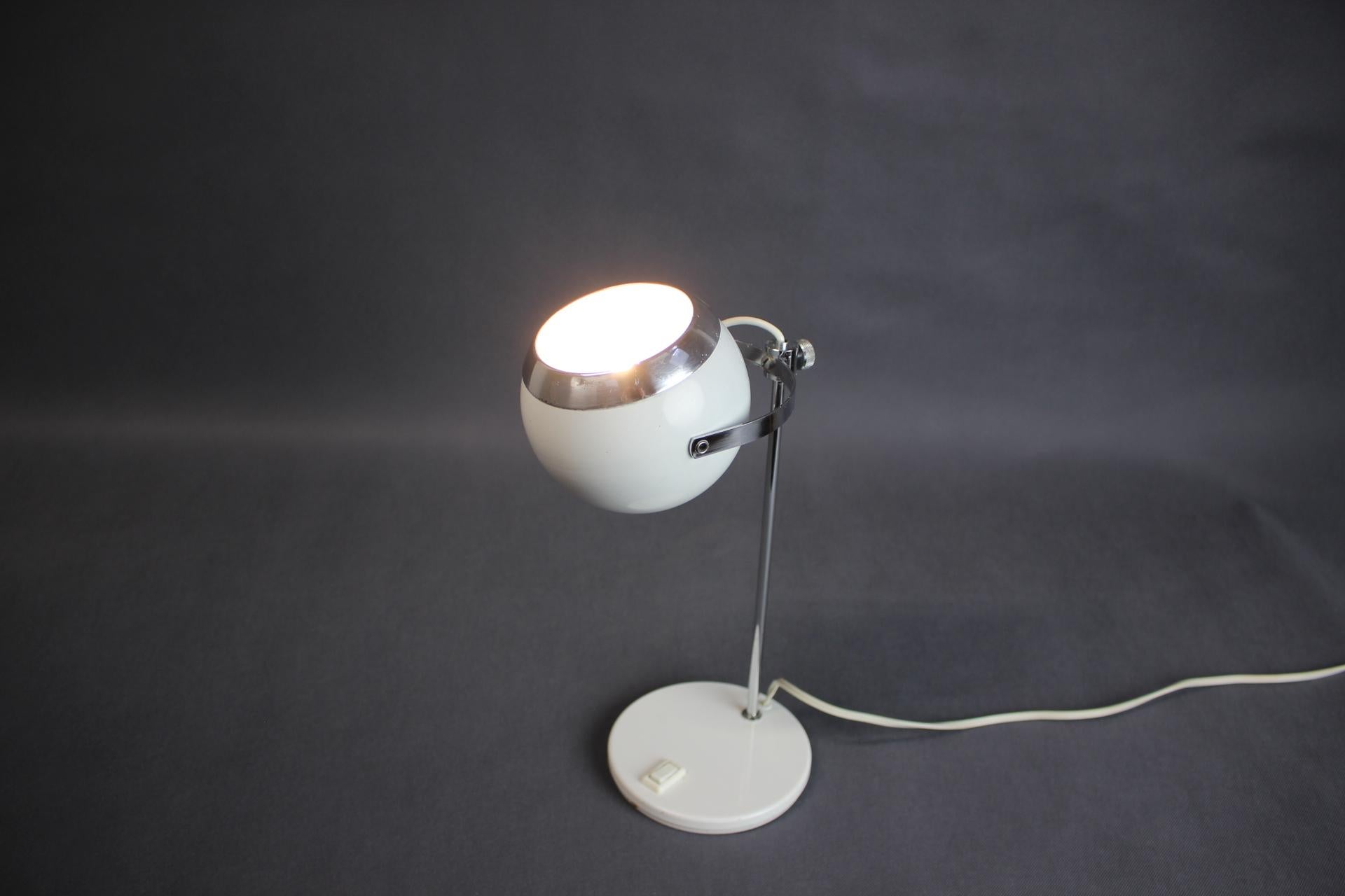 Lampe de table oeil de l'ère spatiale, 1970 en vente 6
