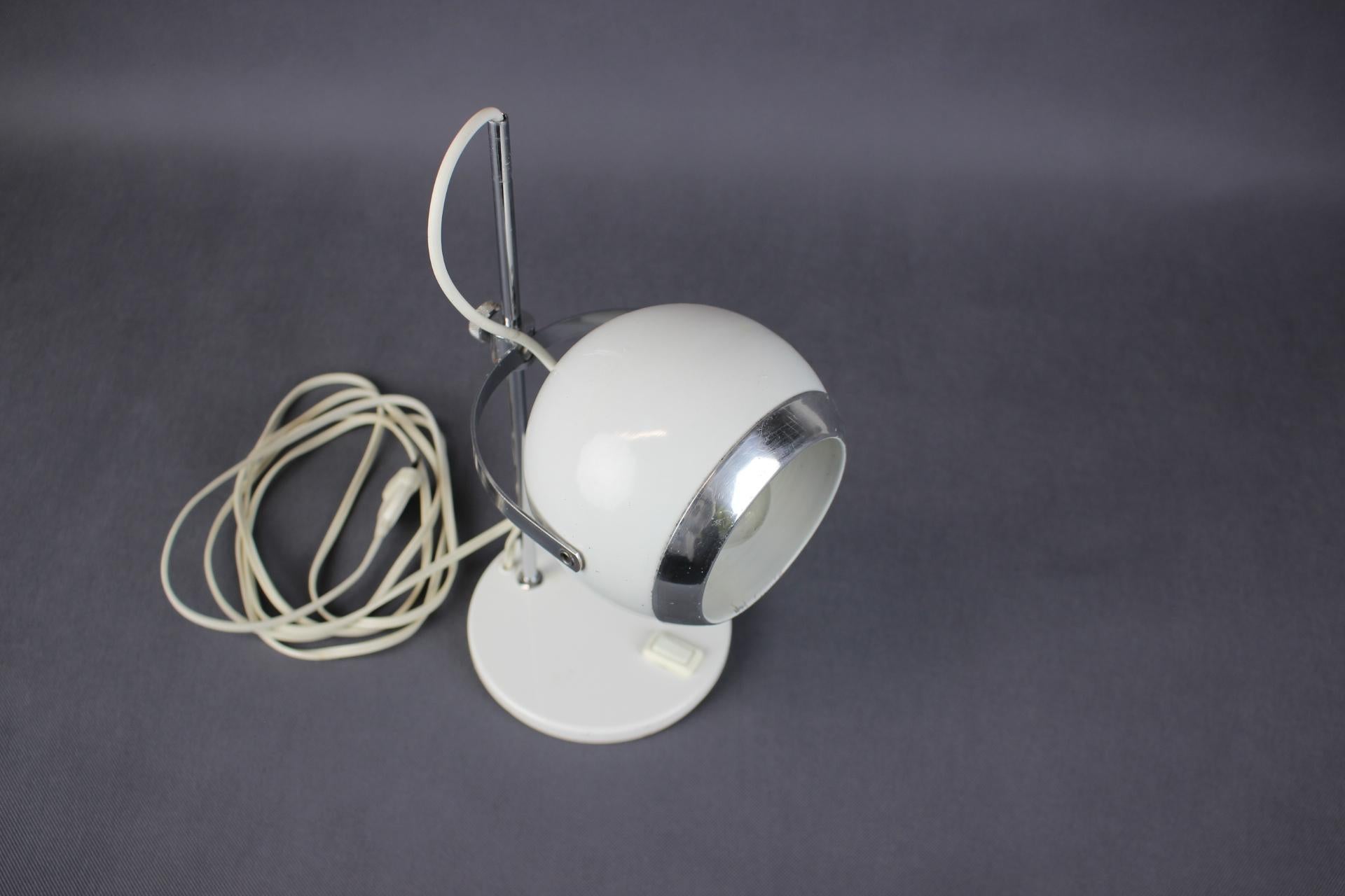 Métal Lampe de table oeil de l'ère spatiale, 1970 en vente