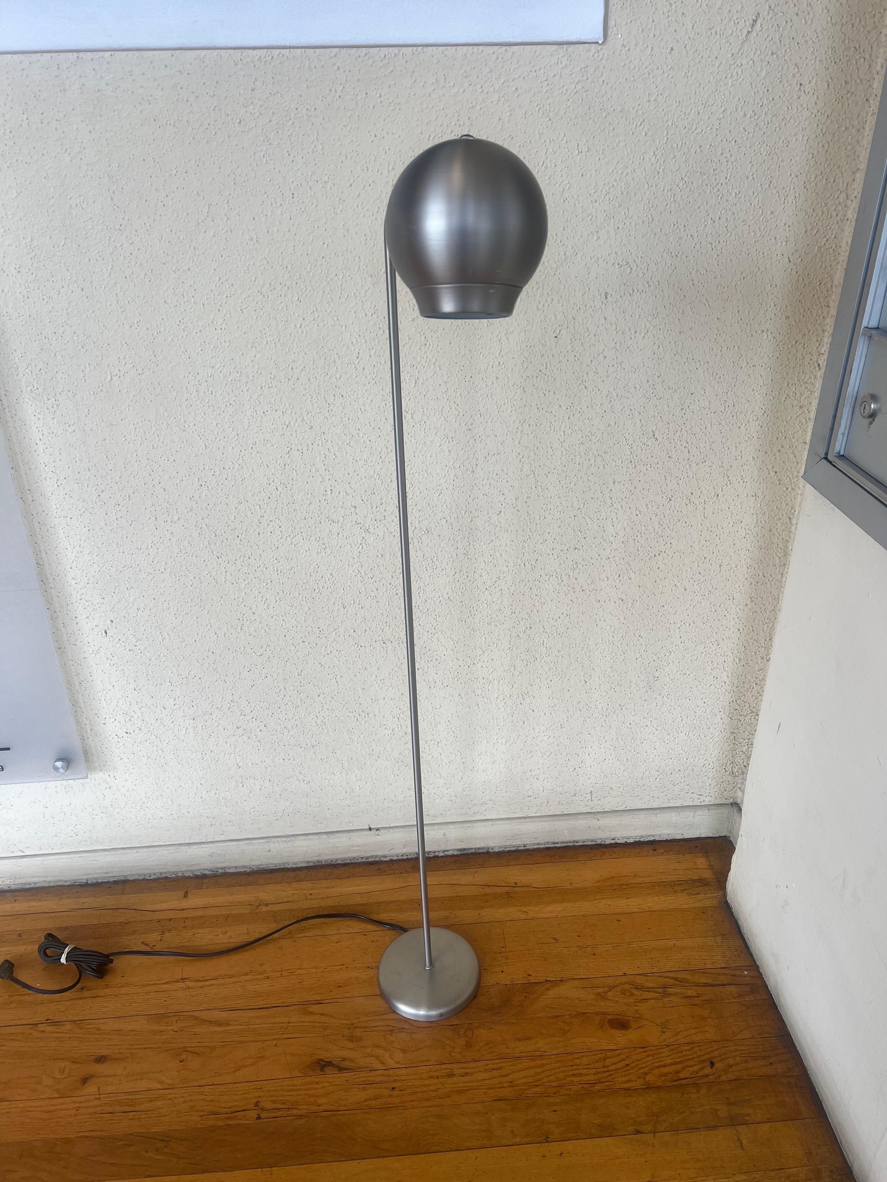 Space Age Eyeball Floor Lamp by Robert Sonneman in Brushed Steel  In Good Condition For Sale In San Diego, CA