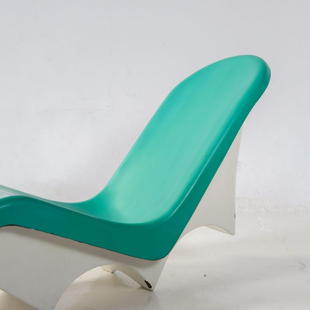 Space Age Fibrella Lounge Chair Le Barron In Good Condition For Sale In BAARLO, LI
