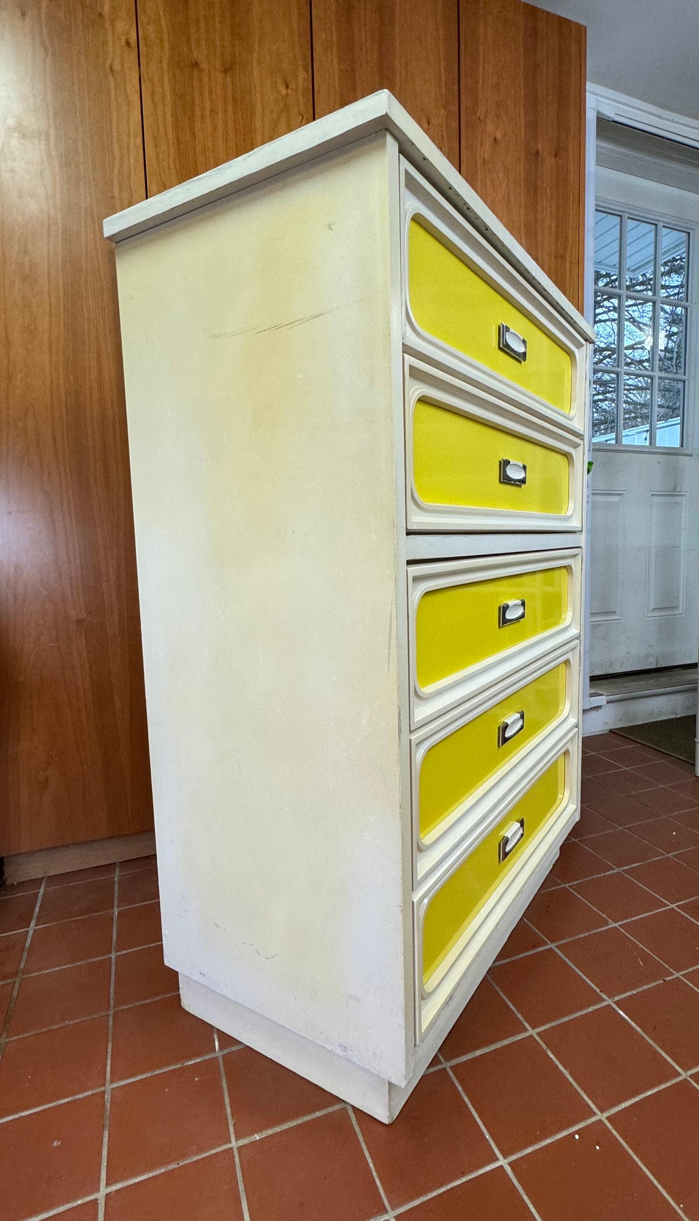 Metal Space Age Five Drawer Dresser in Yellow and White For Sale