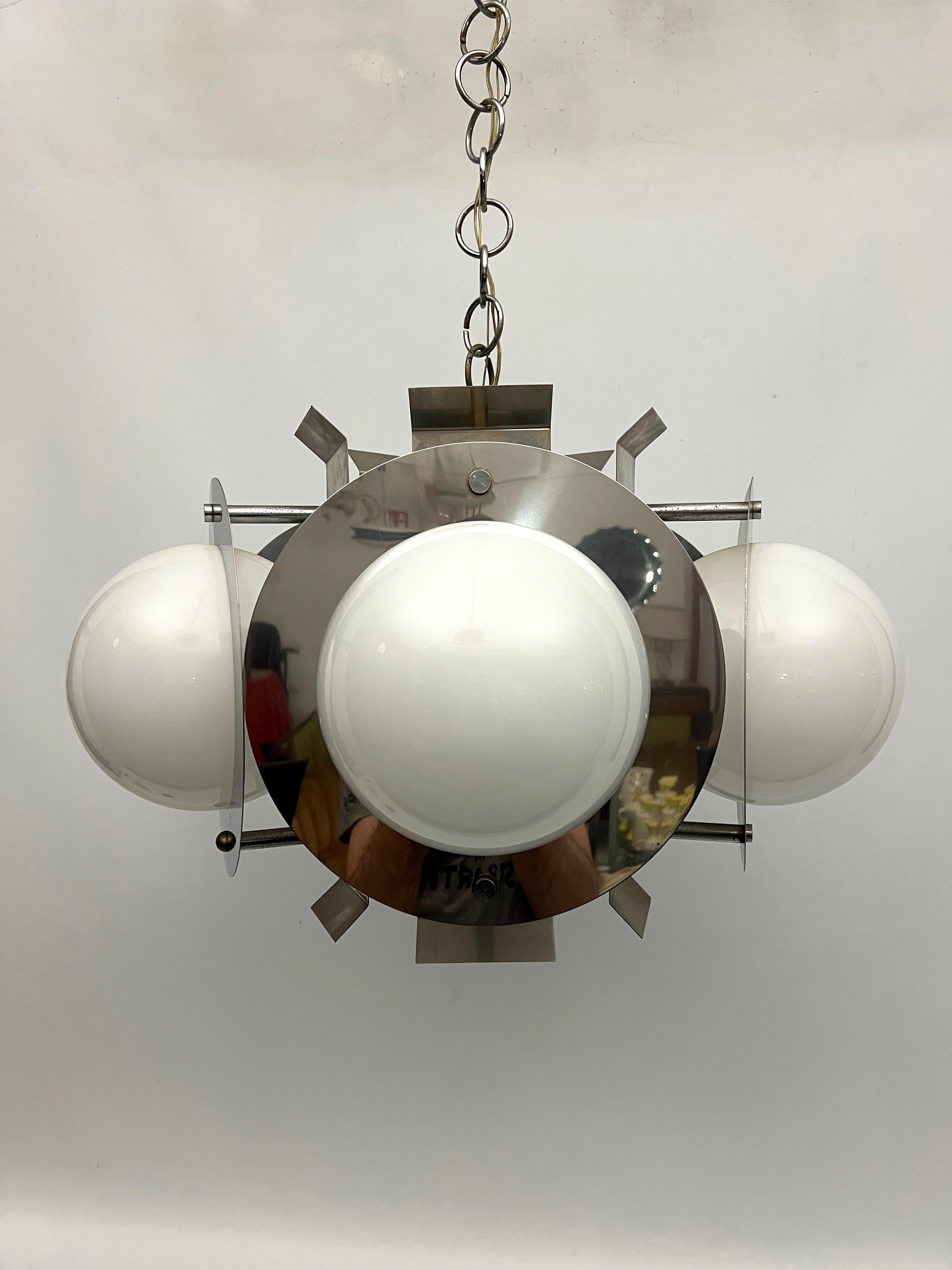 Glass Space Age five lights chandelier in chrome and white glass. Italy 1970s For Sale