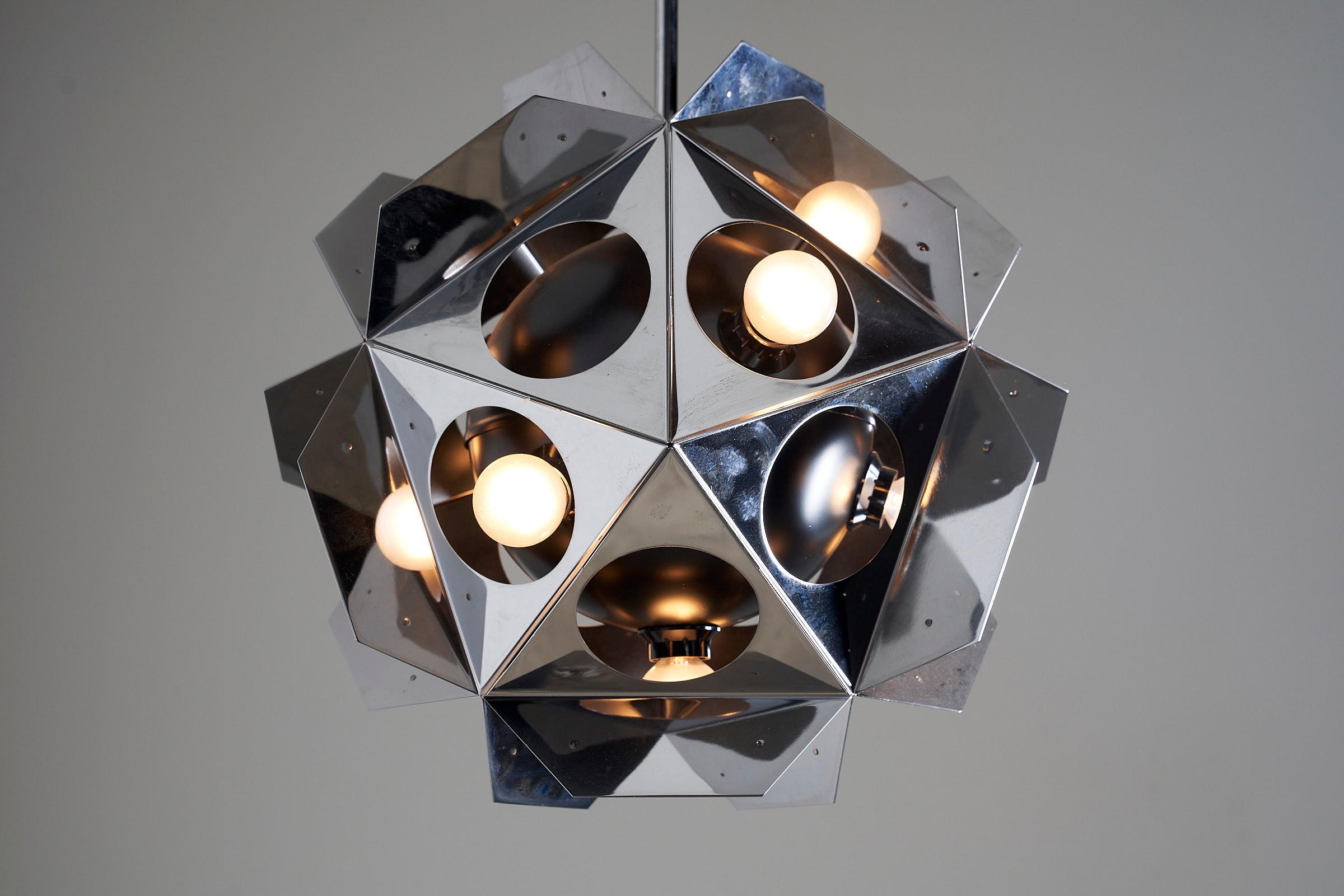 Ère spatiale Pendentif fixe A Space en chrome avec intérieur noir 1990 en vente