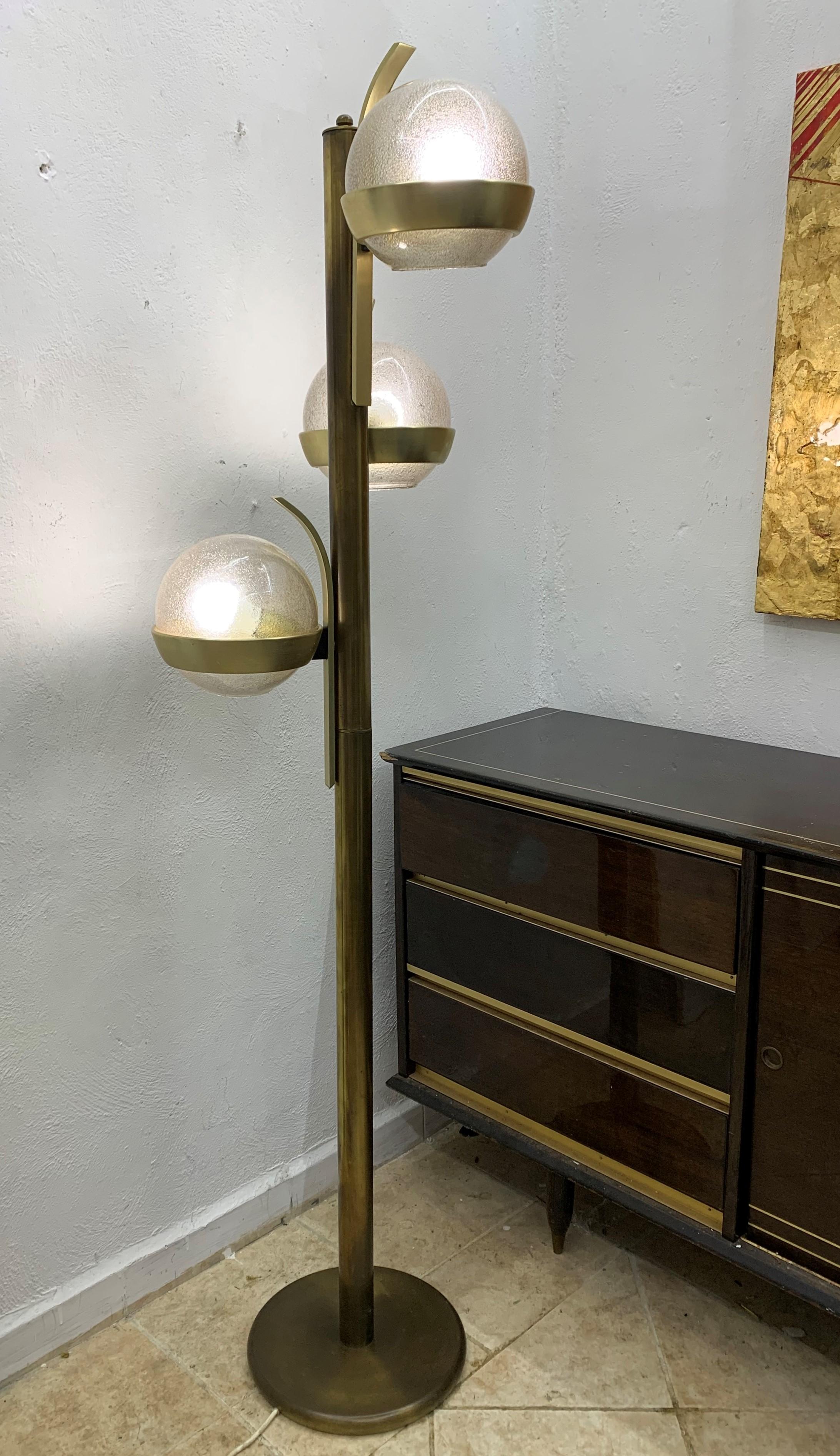 Space Age Floor Lamp by Lumi in Brass and Murano Glass, circa 1960s For Sale 7
