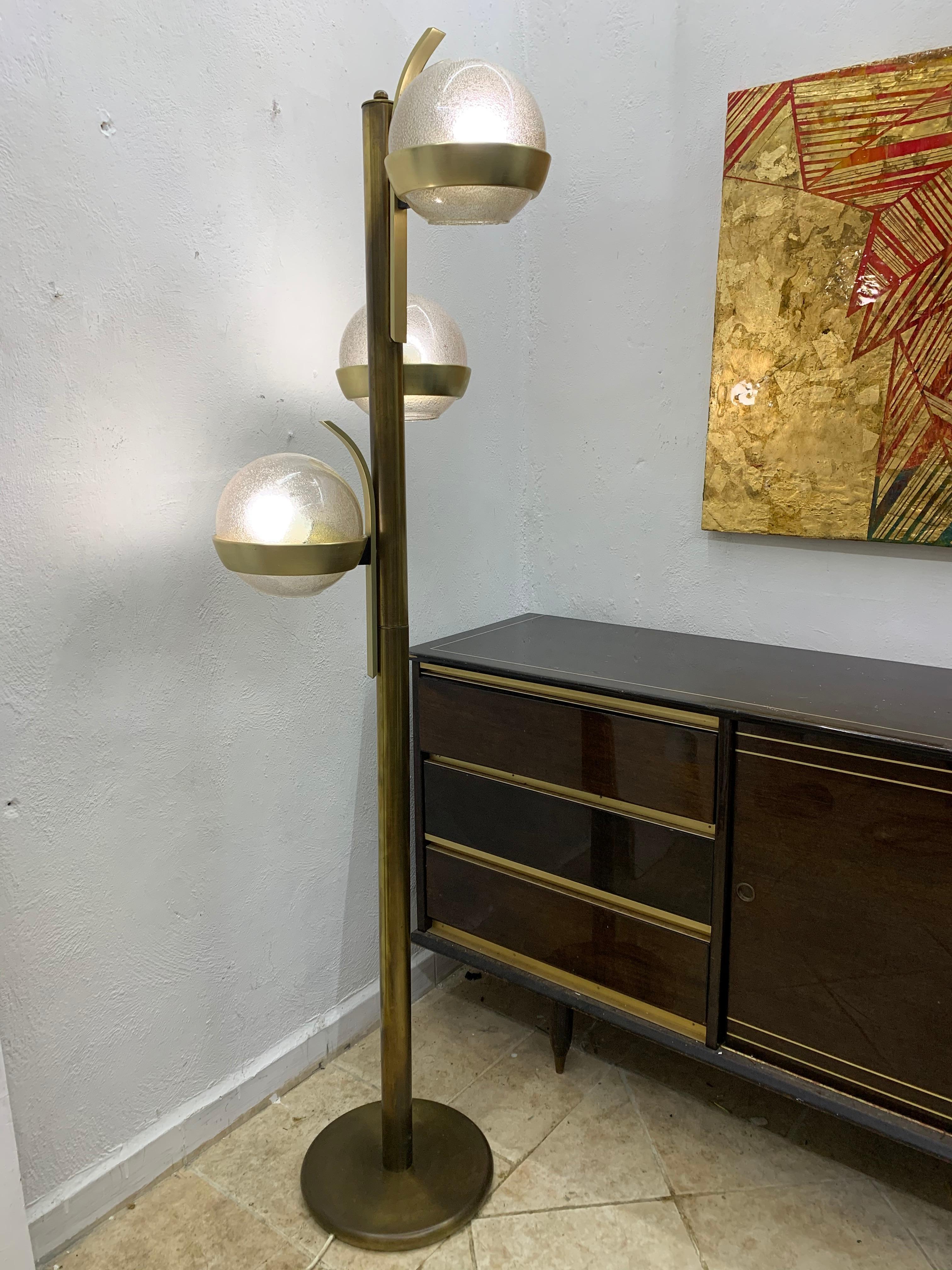Space Age Floor Lamp by Lumi in Brass and Murano Glass, circa 1960s For Sale 8