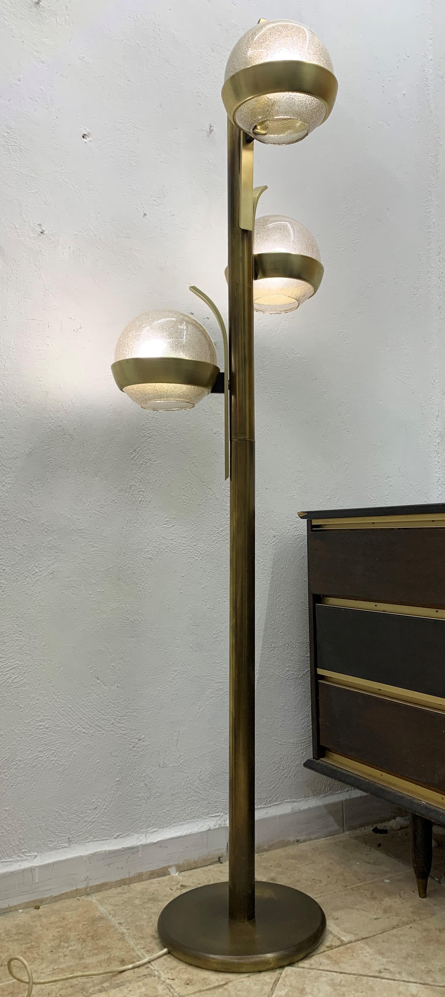 Hand-Crafted Space Age Floor Lamp by Lumi in Brass and Murano Glass, circa 1960s For Sale