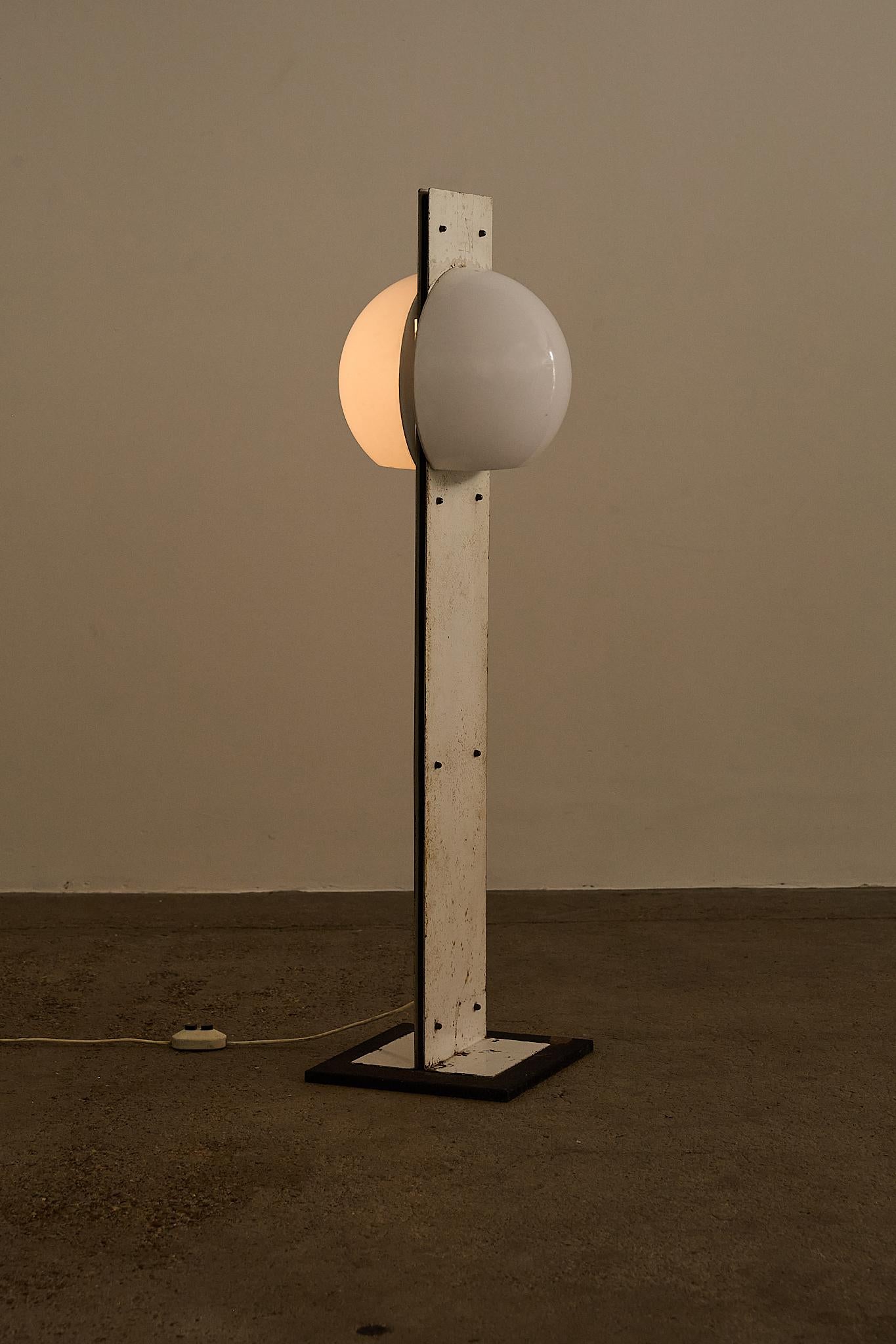 Space Age Floor Lamp For Sale 1