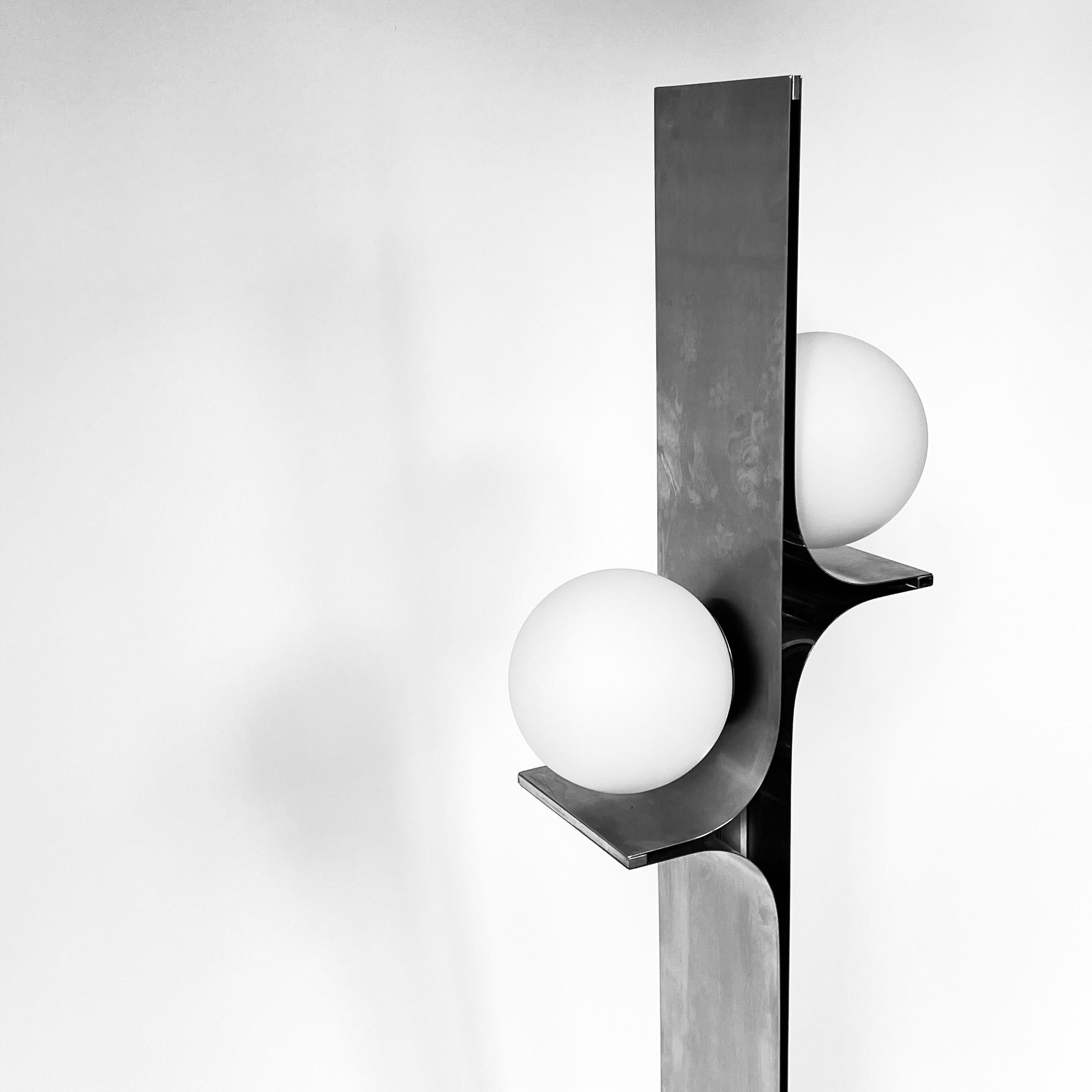 French Space age floor lamp in brushed steel, 1970 design attributed to François Monnet
