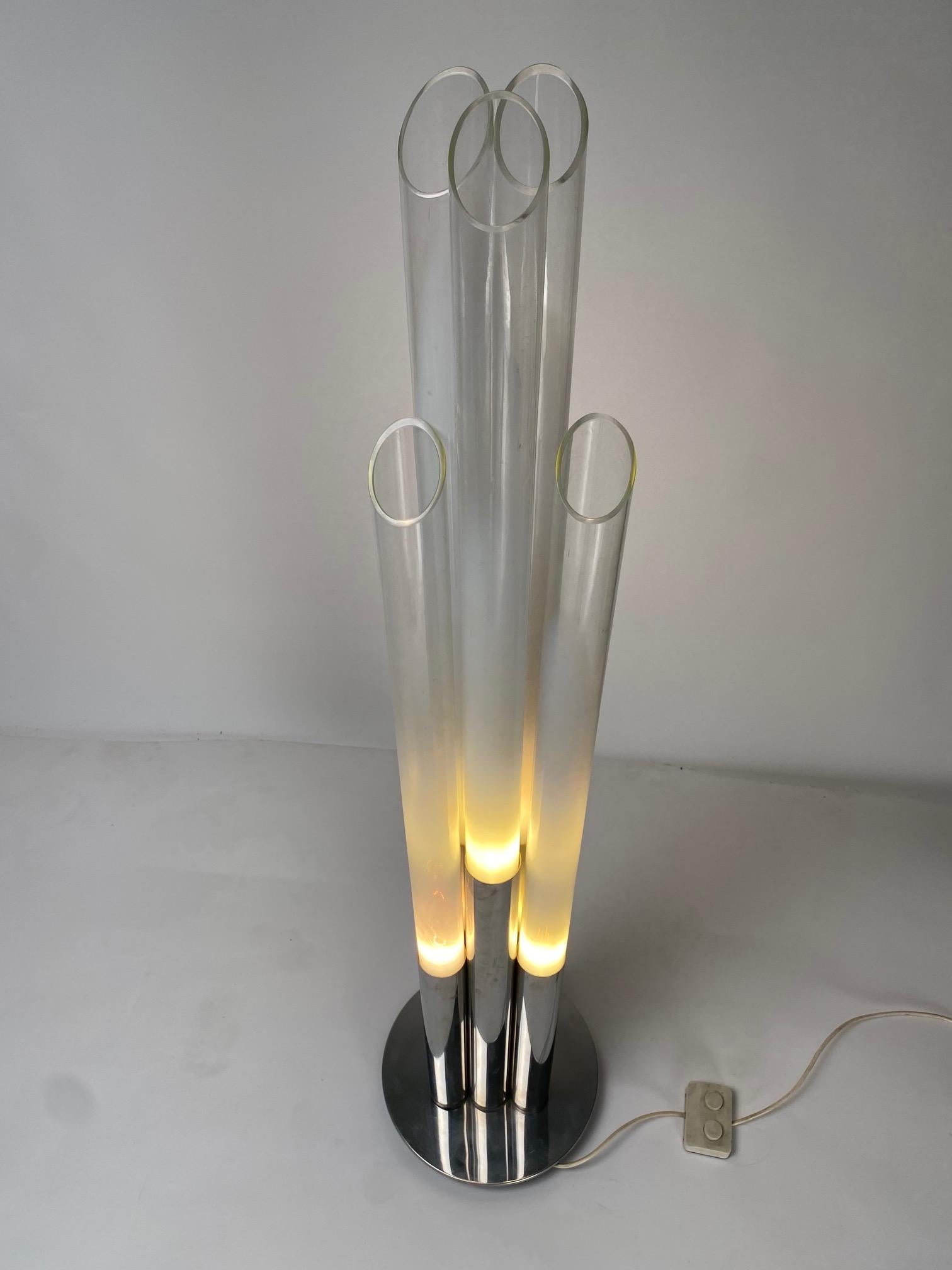 italien Lampadaire de l'ère spatiale en métal et verre, style Carlo Nason, Italie 1970 en vente