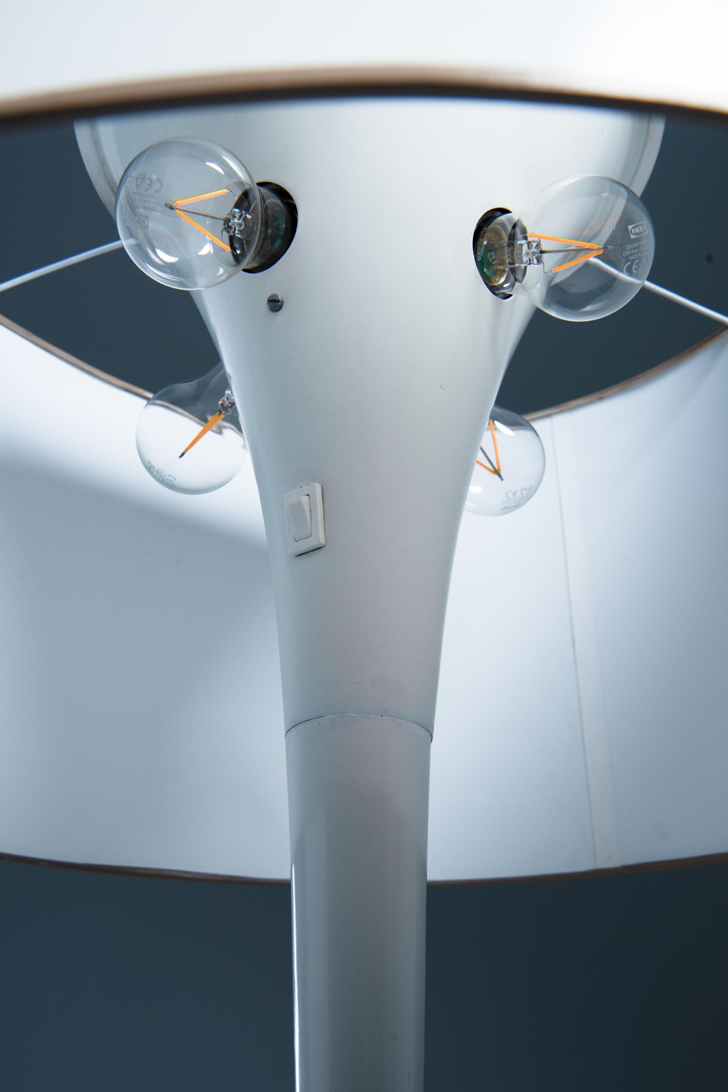 LÁMPARA DE PISO SPACE AGE - Staff Leuchten siglo XX en venta