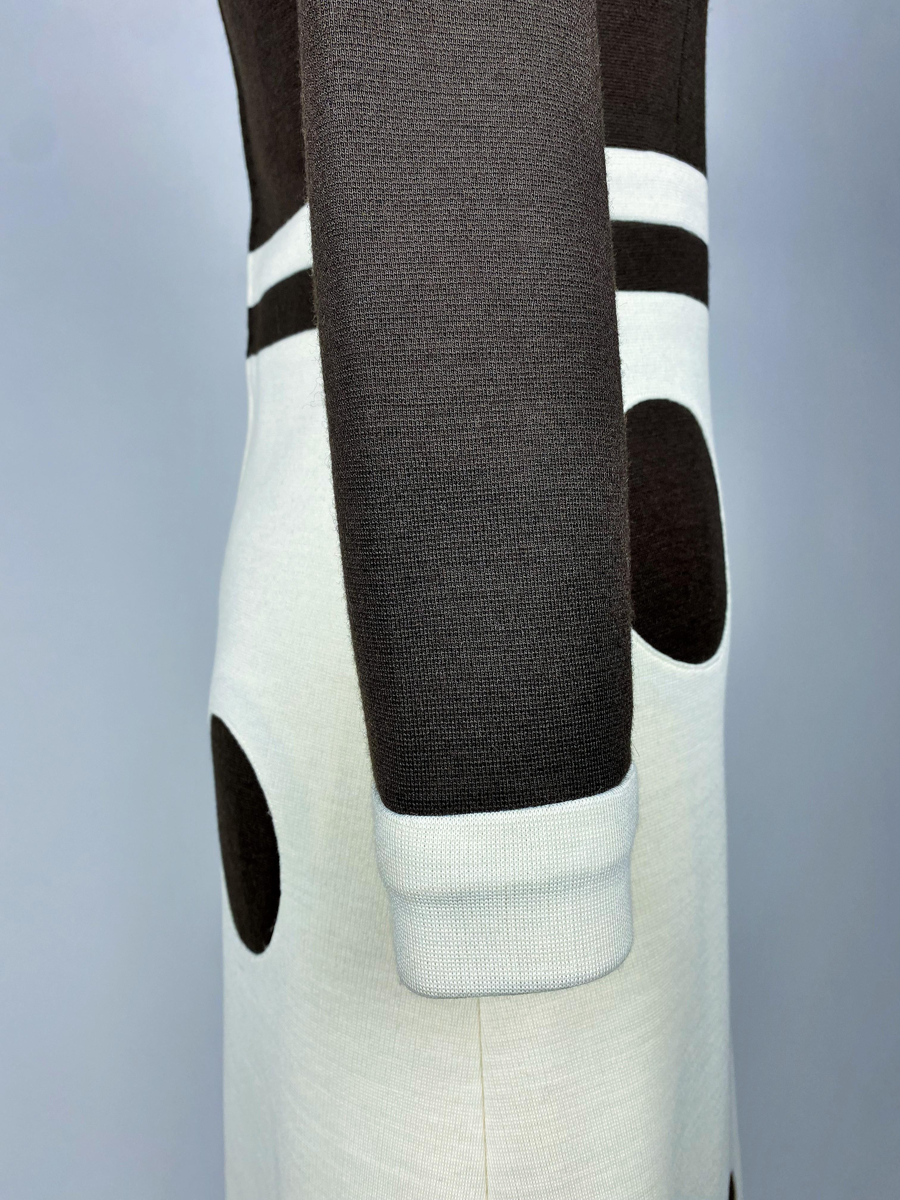Vestido de punto francés de la Era Espacial al estilo de Pierre Cardin Circa 1975 en venta 6