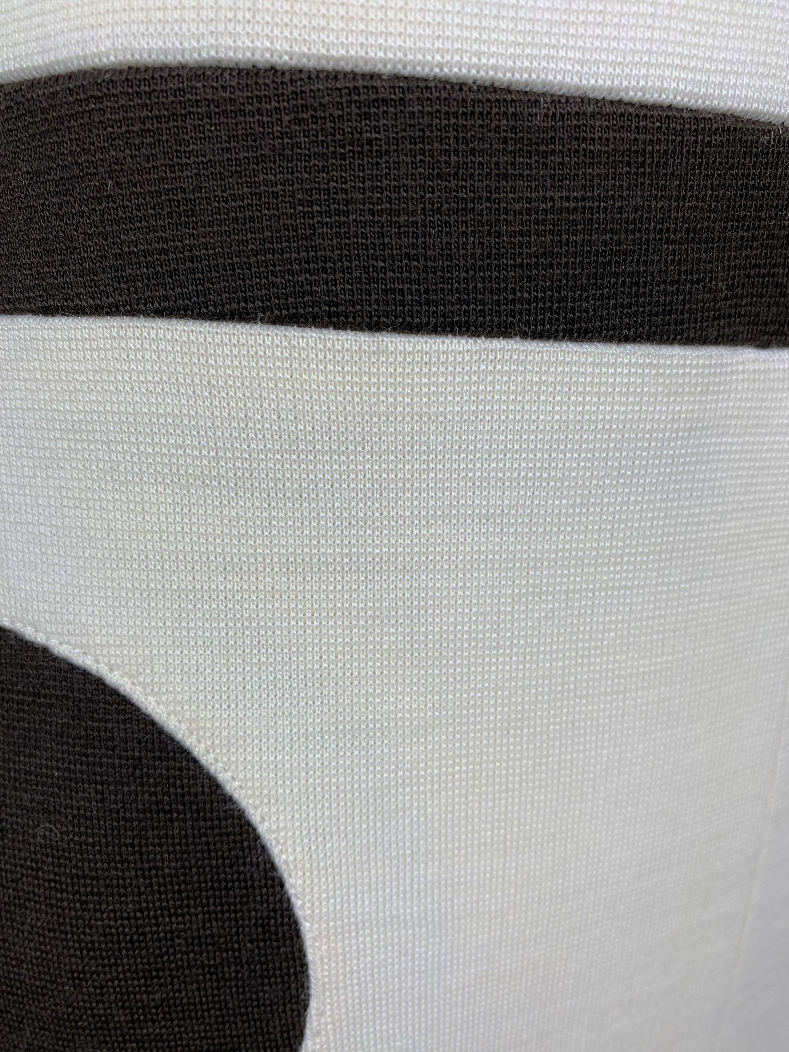 Vestido de punto francés de la Era Espacial al estilo de Pierre Cardin Circa 1975 en venta 8