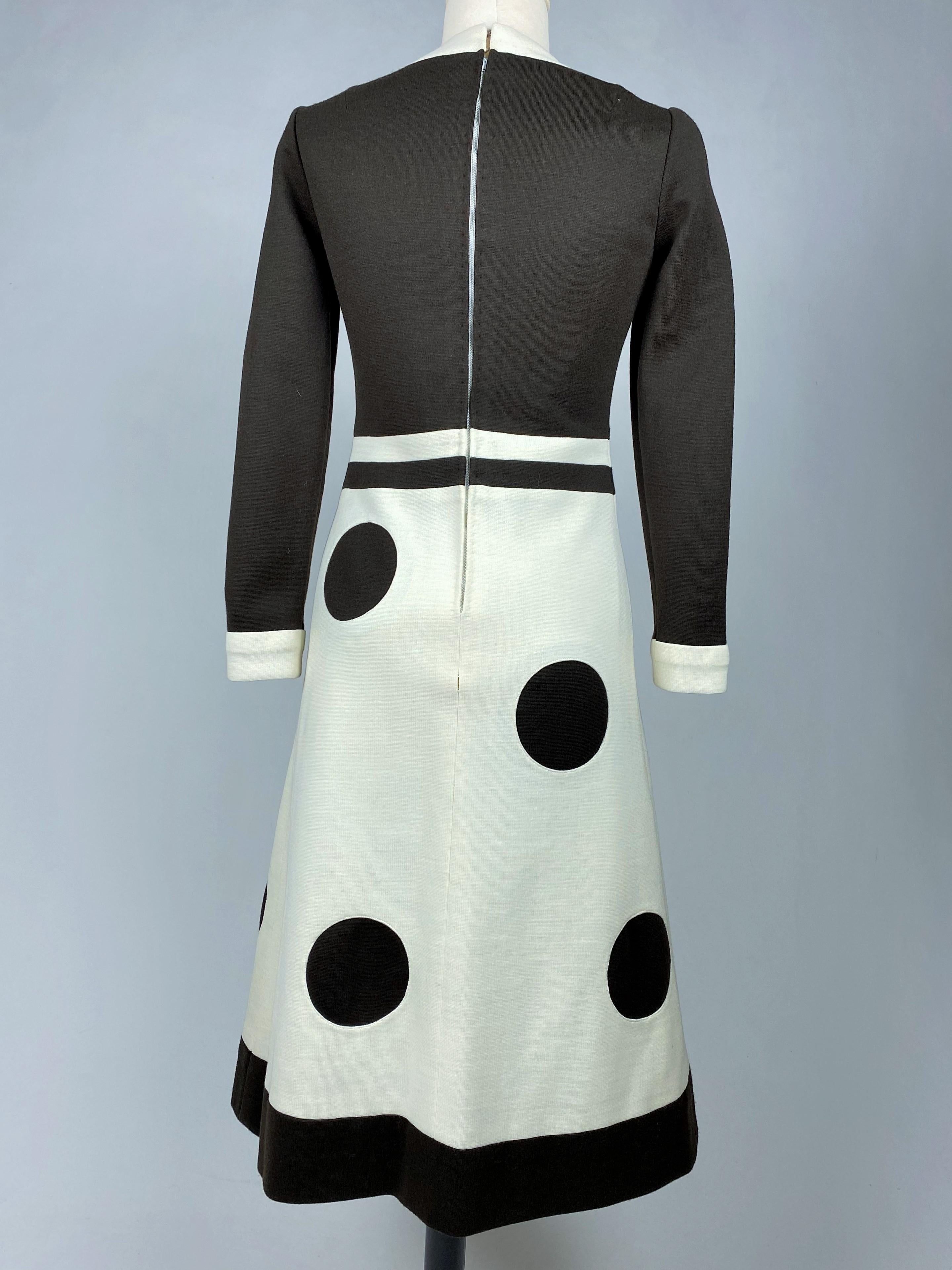 Vestido de punto francés de la Era Espacial al estilo de Pierre Cardin Circa 1975 en venta 1