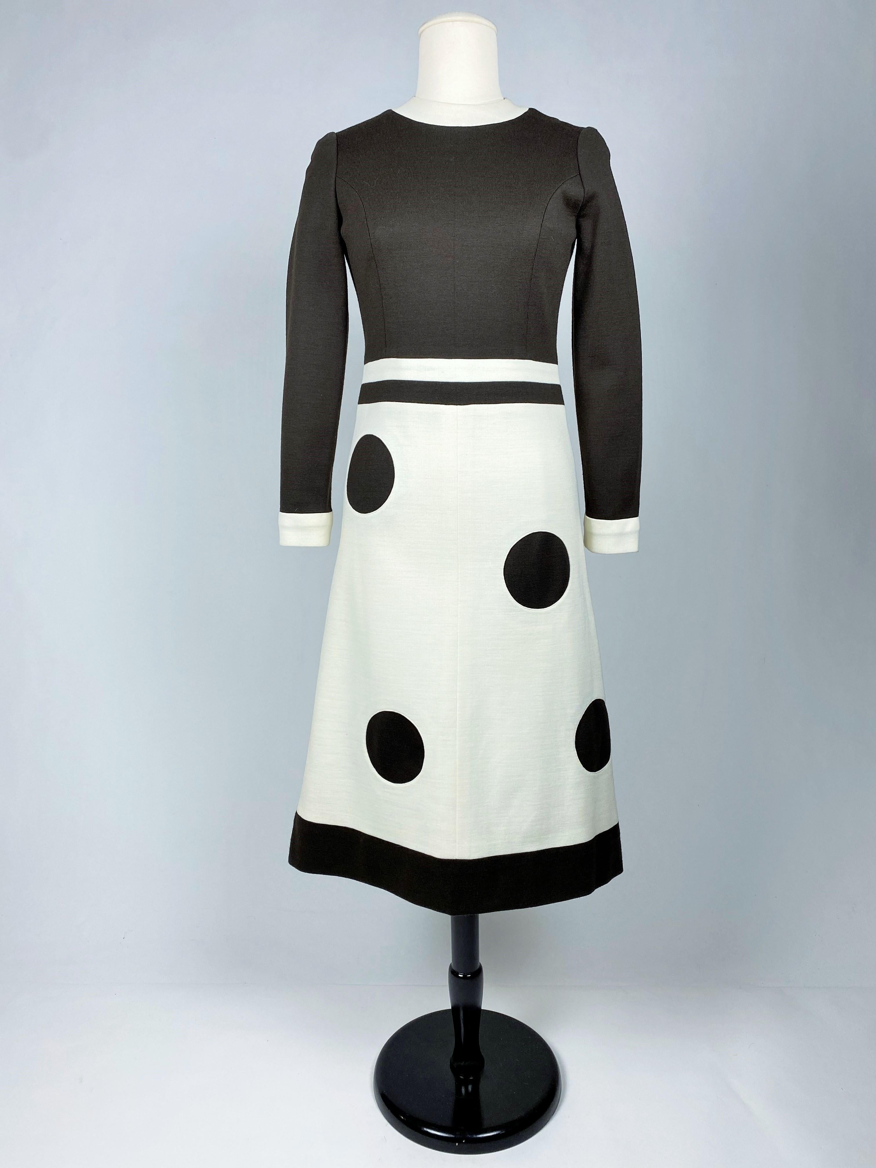 Vestido de punto francés de la Era Espacial al estilo de Pierre Cardin Circa 1975 en venta 3