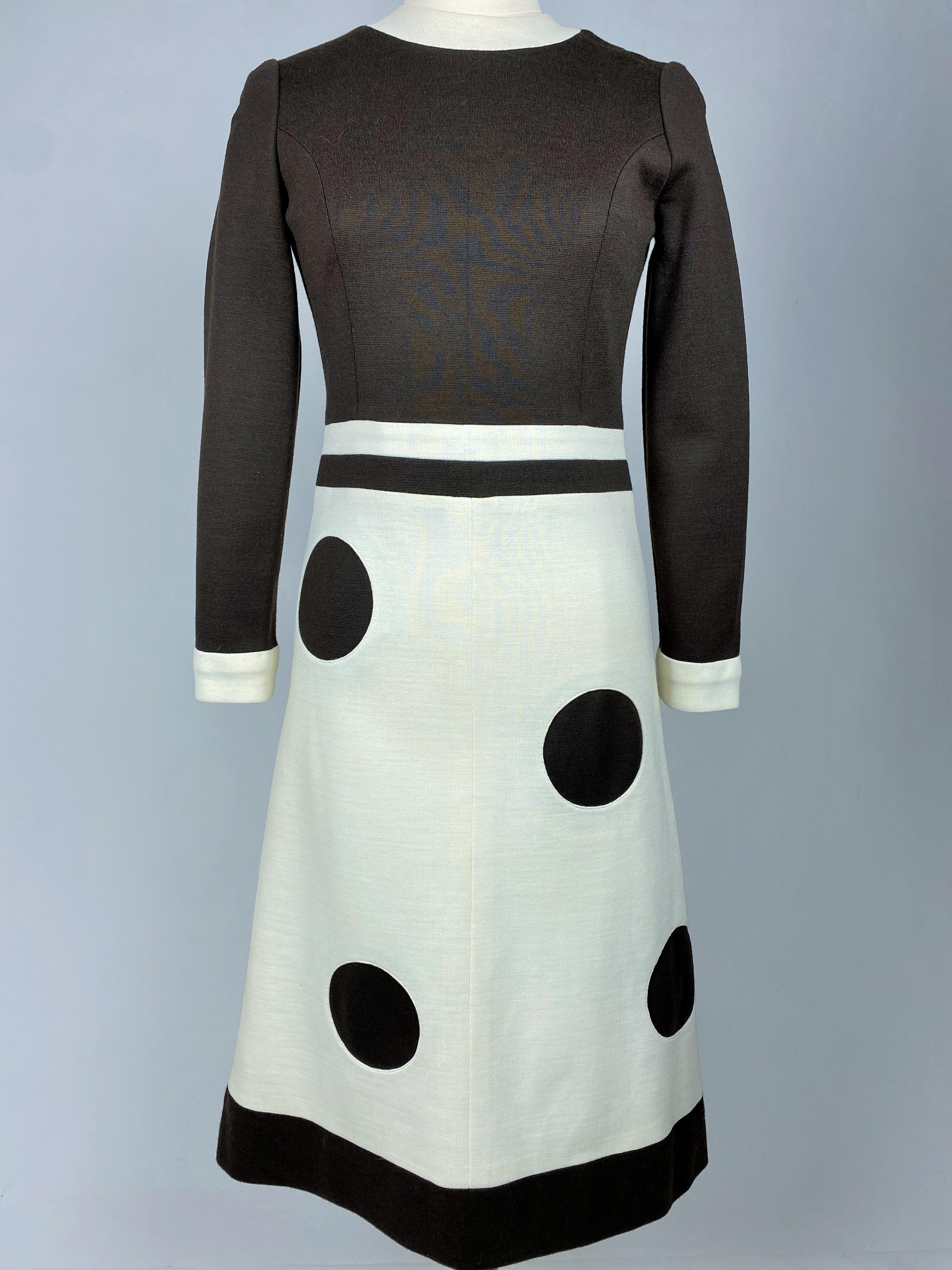 Vestido de punto francés de la Era Espacial al estilo de Pierre Cardin Circa 1975 en venta 4
