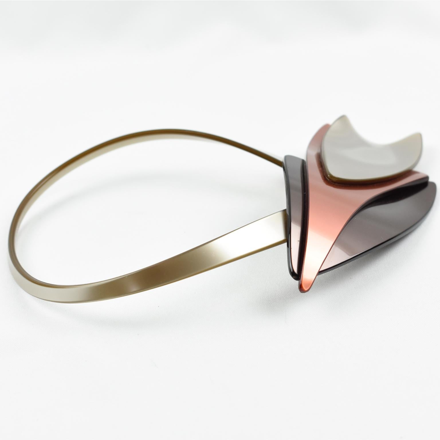 Futuristische Lucite-Halskette aus dem Space Age in Rost, Schokoladenbraun und Taupe für Damen oder Herren im Angebot