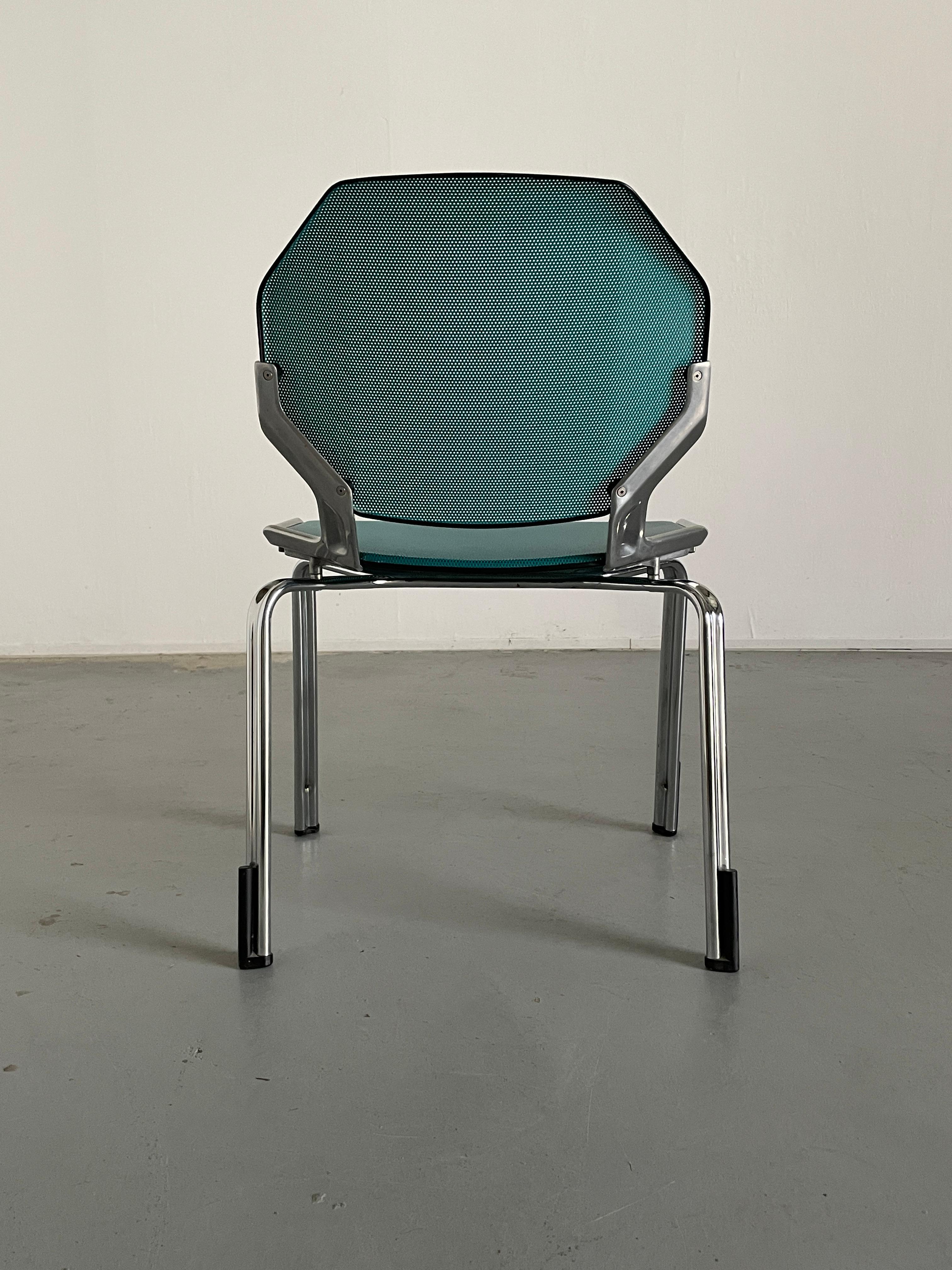 Chaises de salle à manger empilables octogonales futuristes d'A Space par Fröscher Sitform, années 90 en vente 3