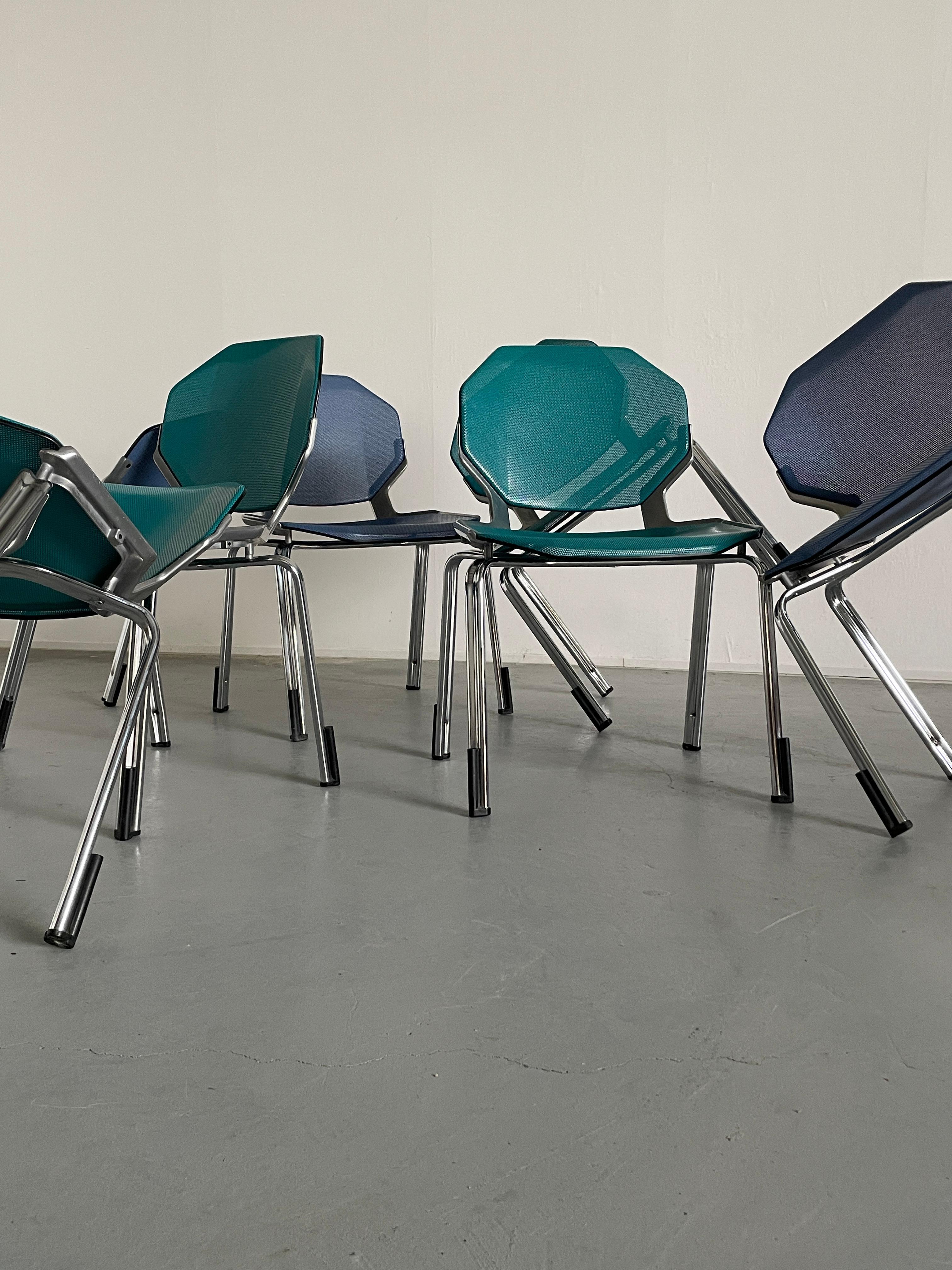 Chaises de salle à manger empilables octogonales futuristes d'A Space par Fröscher Sitform, années 90 en vente 8