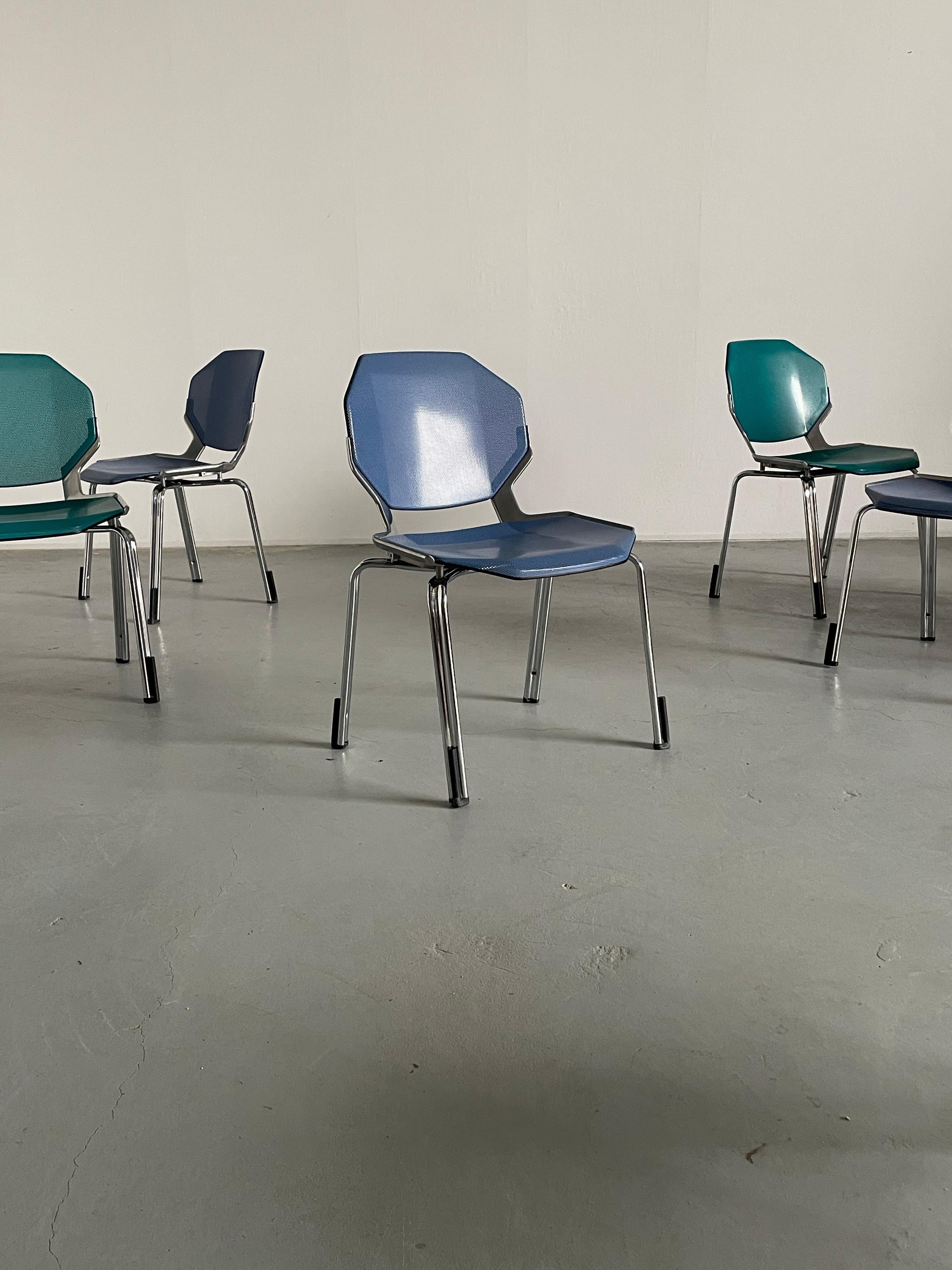 Chaises de salle à manger empilables octogonales futuristes d'A Space par Fröscher Sitform, années 90 en vente 9