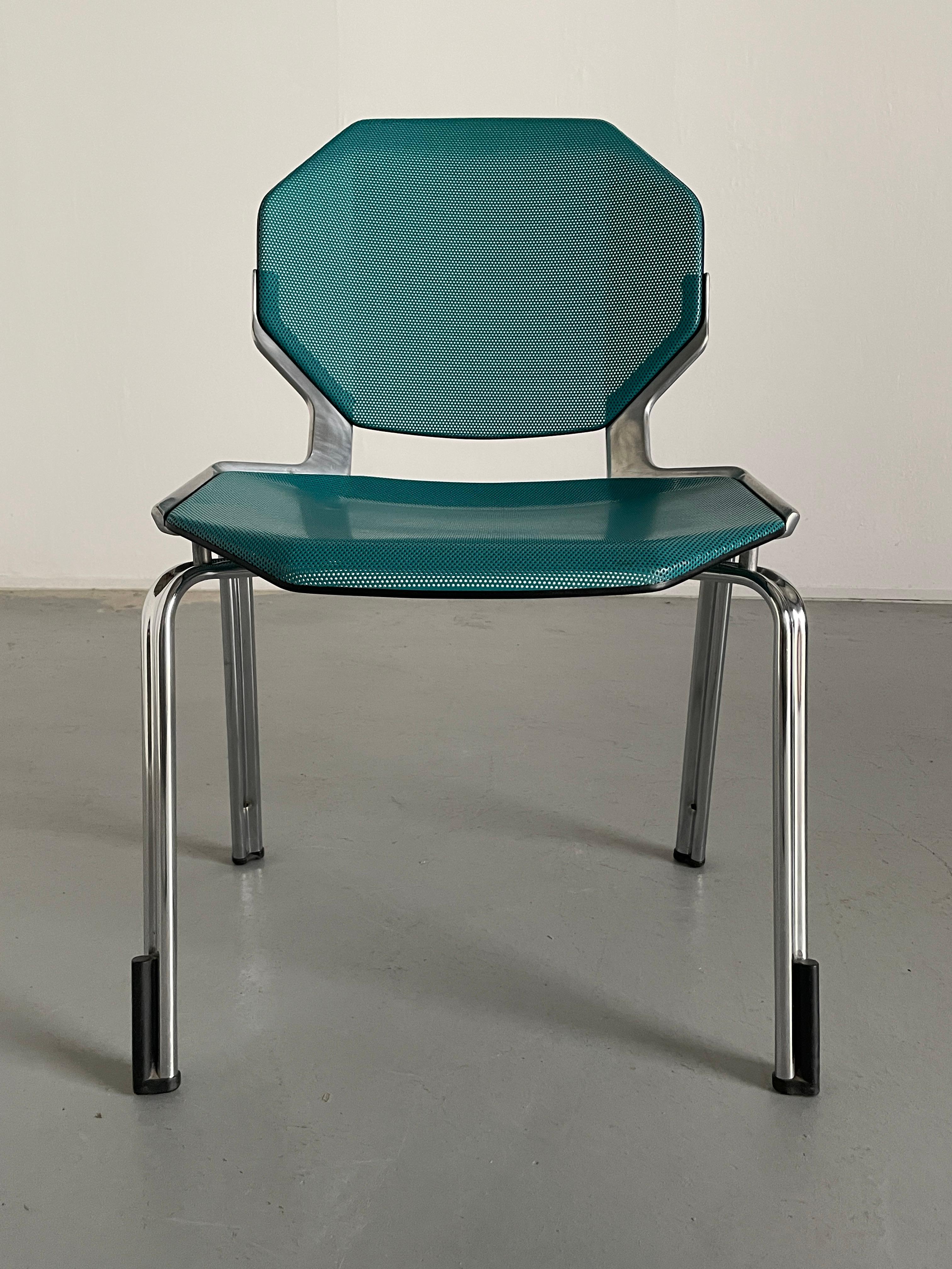 Chaises de salle à manger empilables octogonales futuristes d'A Space par Fröscher Sitform, années 90 en vente 1