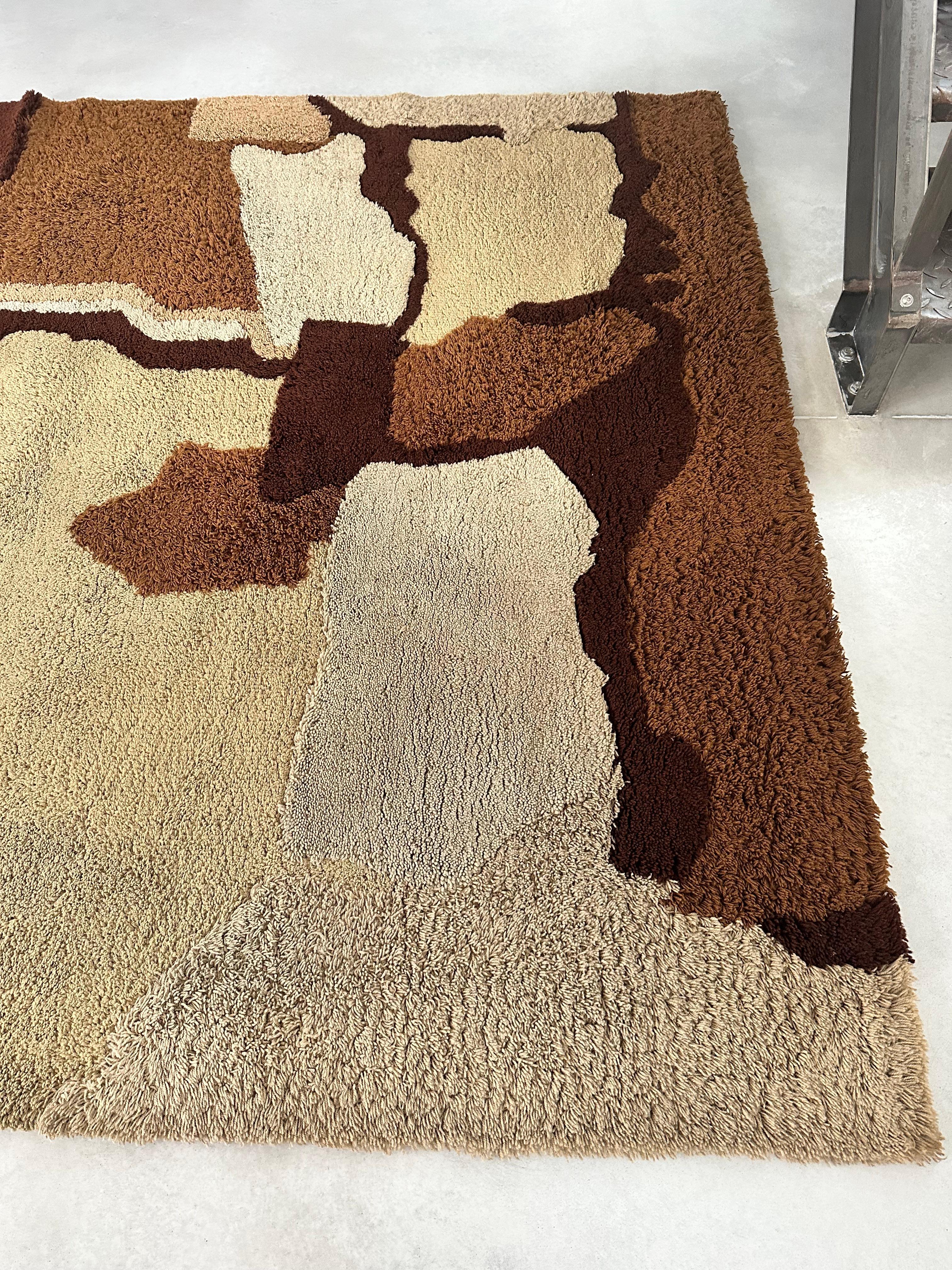 Deutscher Teppich aus dem Space Age von ADOROS, riesige Größe 118,11 x 78,74 Zoll, 1970er Jahre im Angebot 4