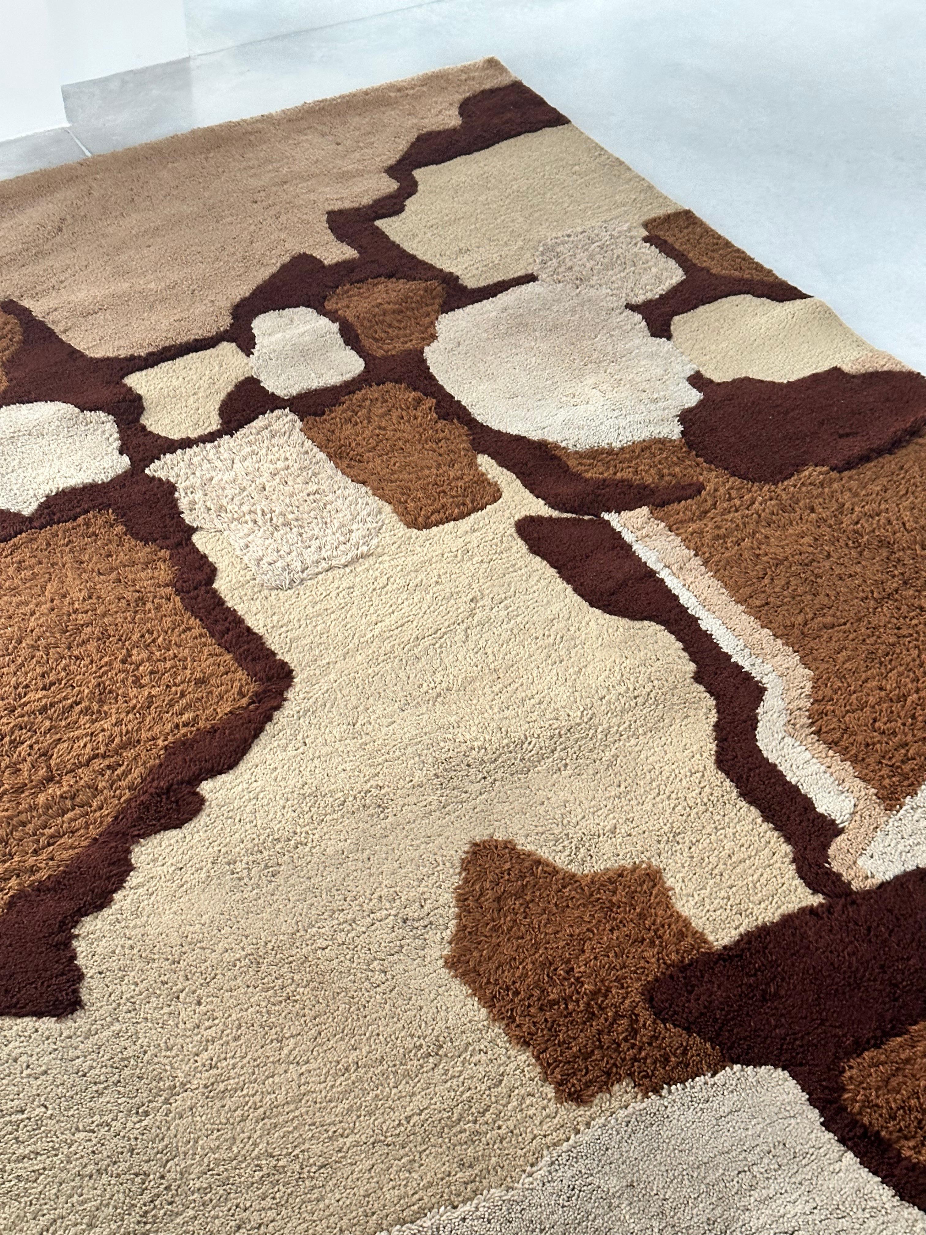 Deutscher Teppich aus dem Space Age von ADOROS, riesige Größe 118,11 x 78,74 Zoll, 1970er Jahre im Zustand „Gut“ im Angebot in leucate, FR
