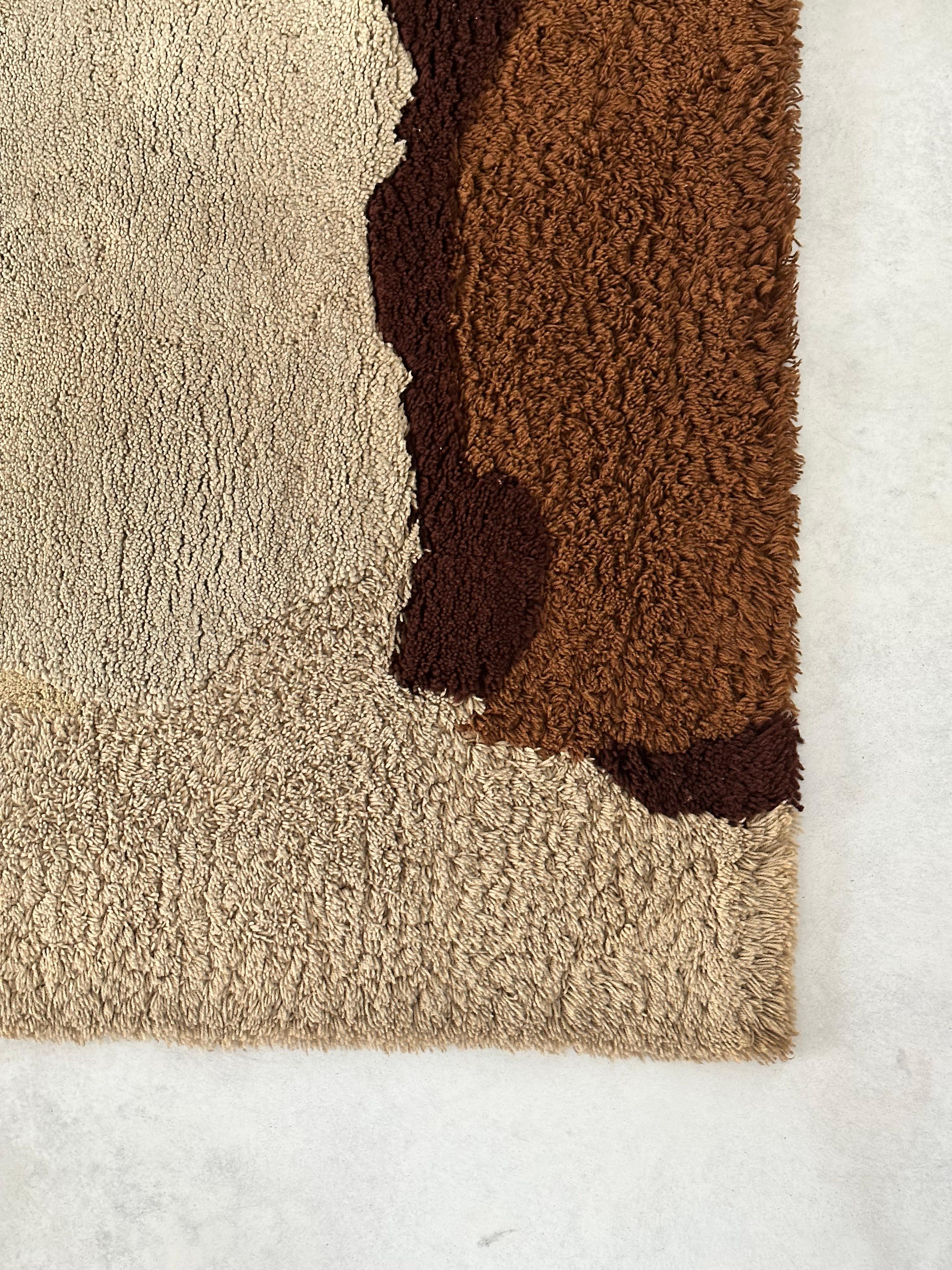 Deutscher Teppich aus dem Space Age von ADOROS, riesige Größe 118,11 x 78,74 Zoll, 1970er Jahre (Acryl) im Angebot