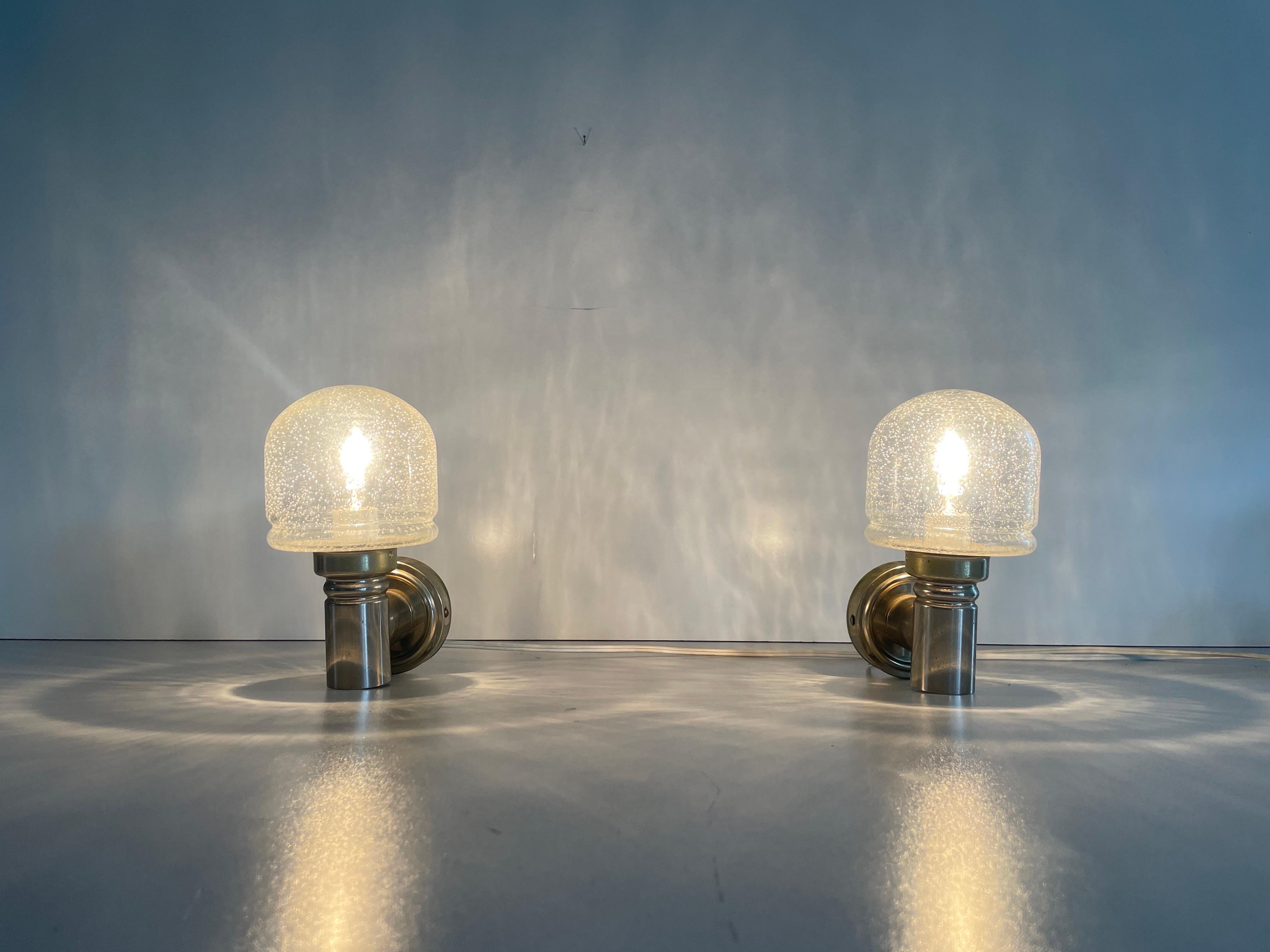 Paire d'appliques en verre et métal de Space AGE par N Leuchten, années 1960, Allemagne en vente 3