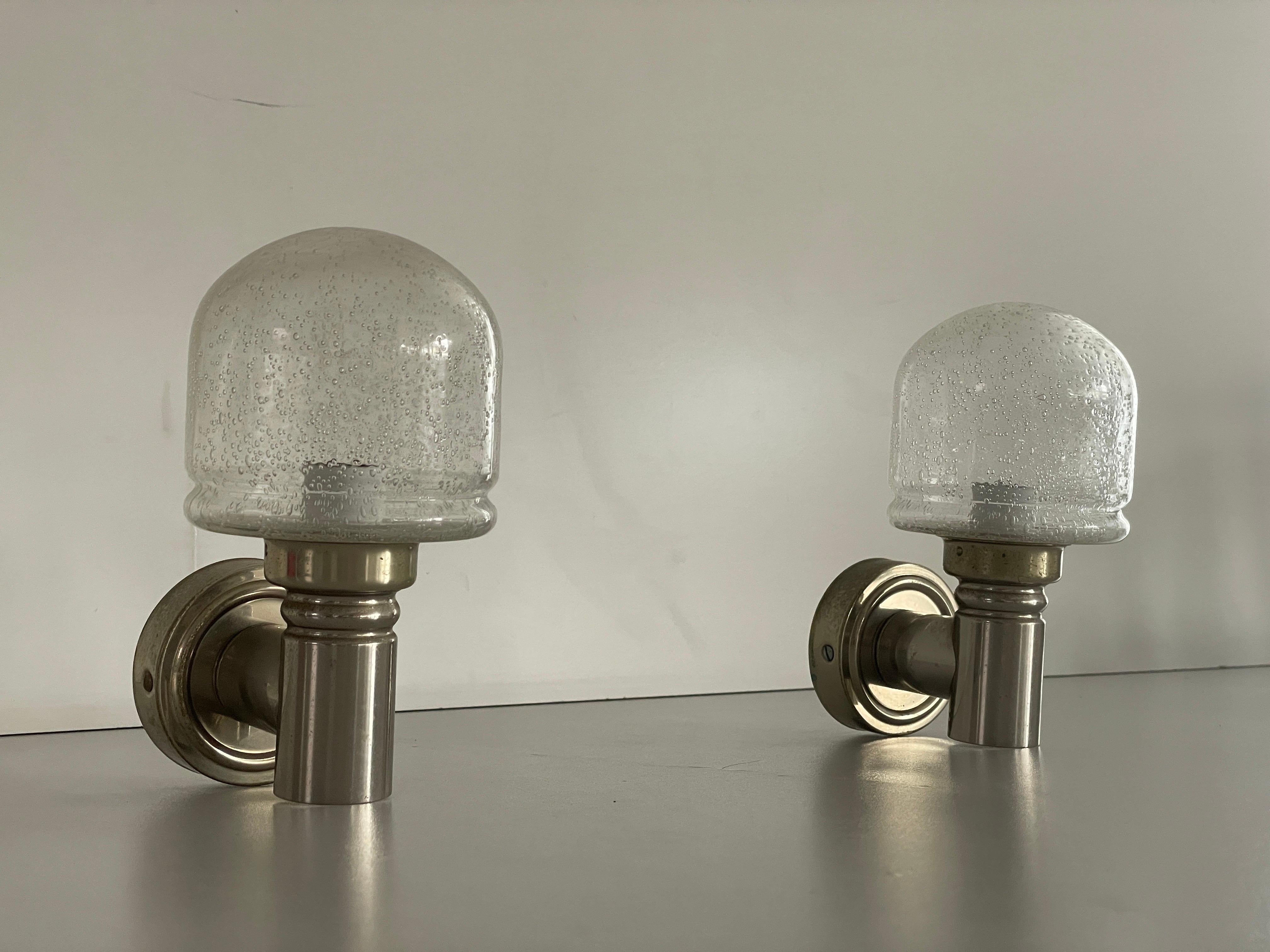 Paire d'appliques en verre et métal de Space AGE par N Leuchten, années 1960, Allemagne Excellent état - En vente à Hagenbach, DE