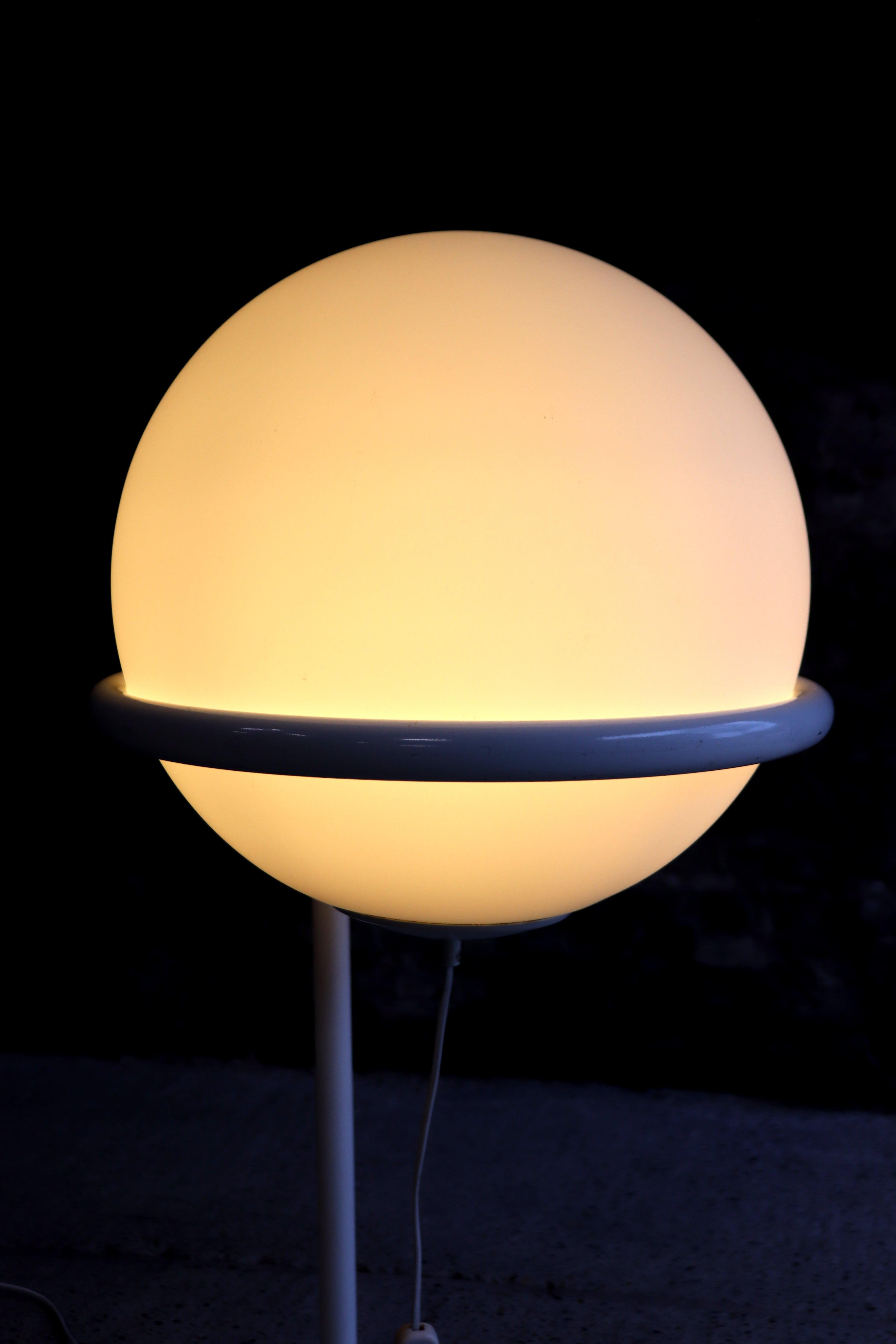 Late 20th Century Space age – Globe Floor Lamp – Frosted glass – 1970s For Sale