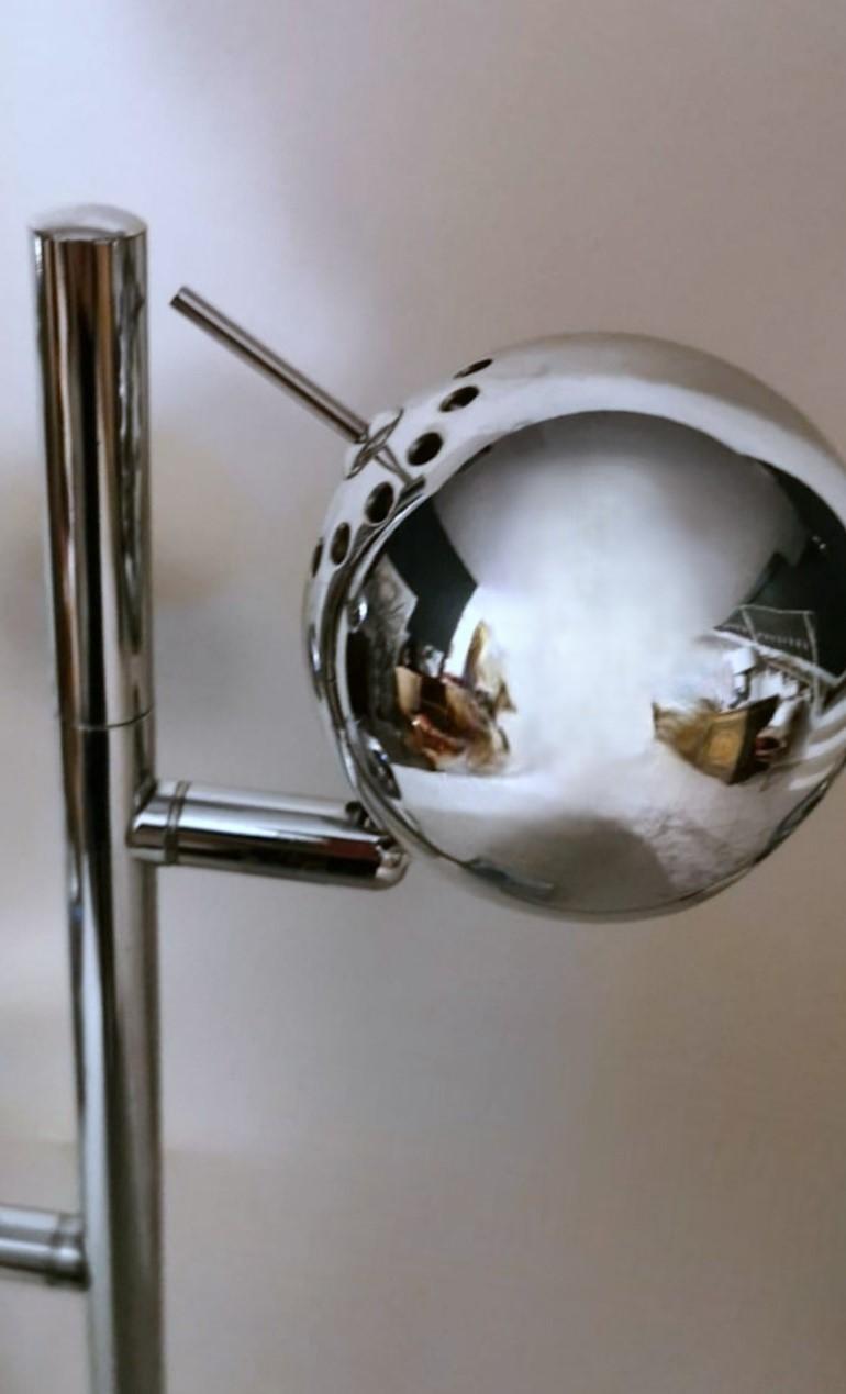 La Era Espacial  Lámpara de mesa italiana de metal cromado estilo Goffredo Reggiani en venta 5