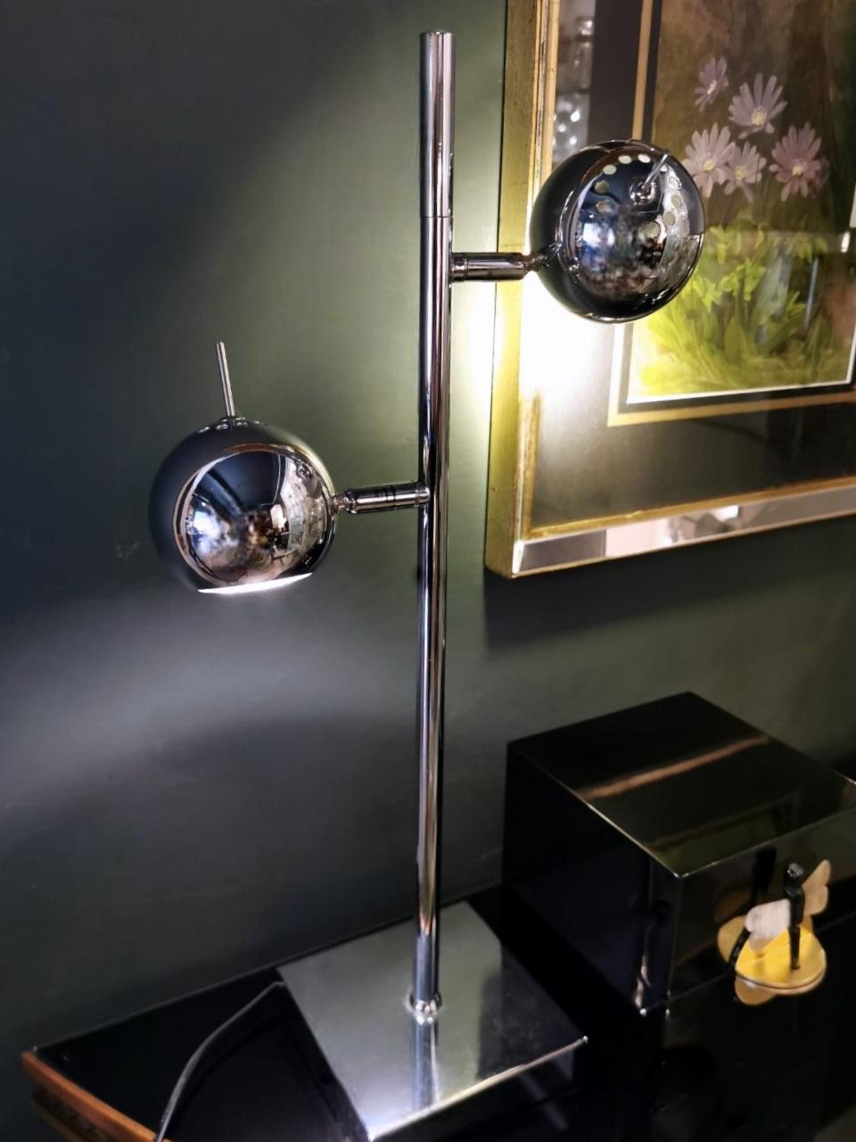 La Era Espacial  Lámpara de mesa italiana de metal cromado estilo Goffredo Reggiani en venta 9