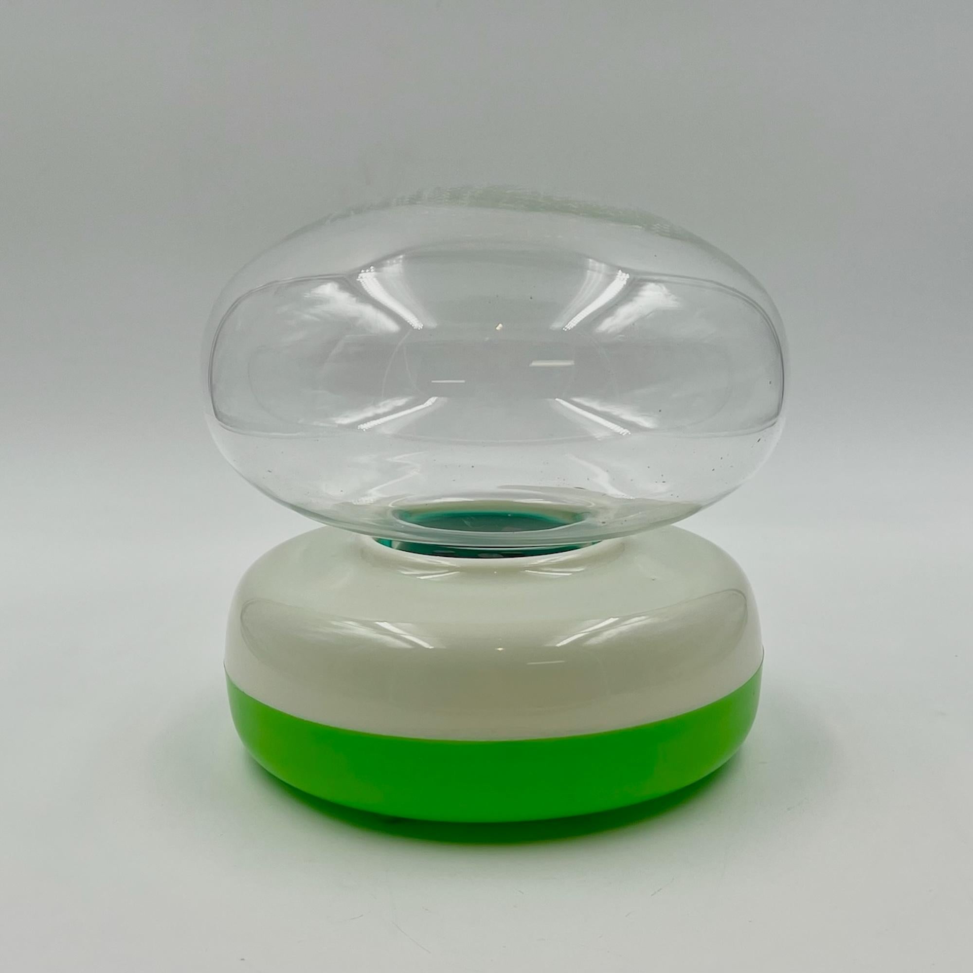 Space Age Green Flying Saucer Table Lamp with Glass Bowl, Italy 1970s For Sale 2