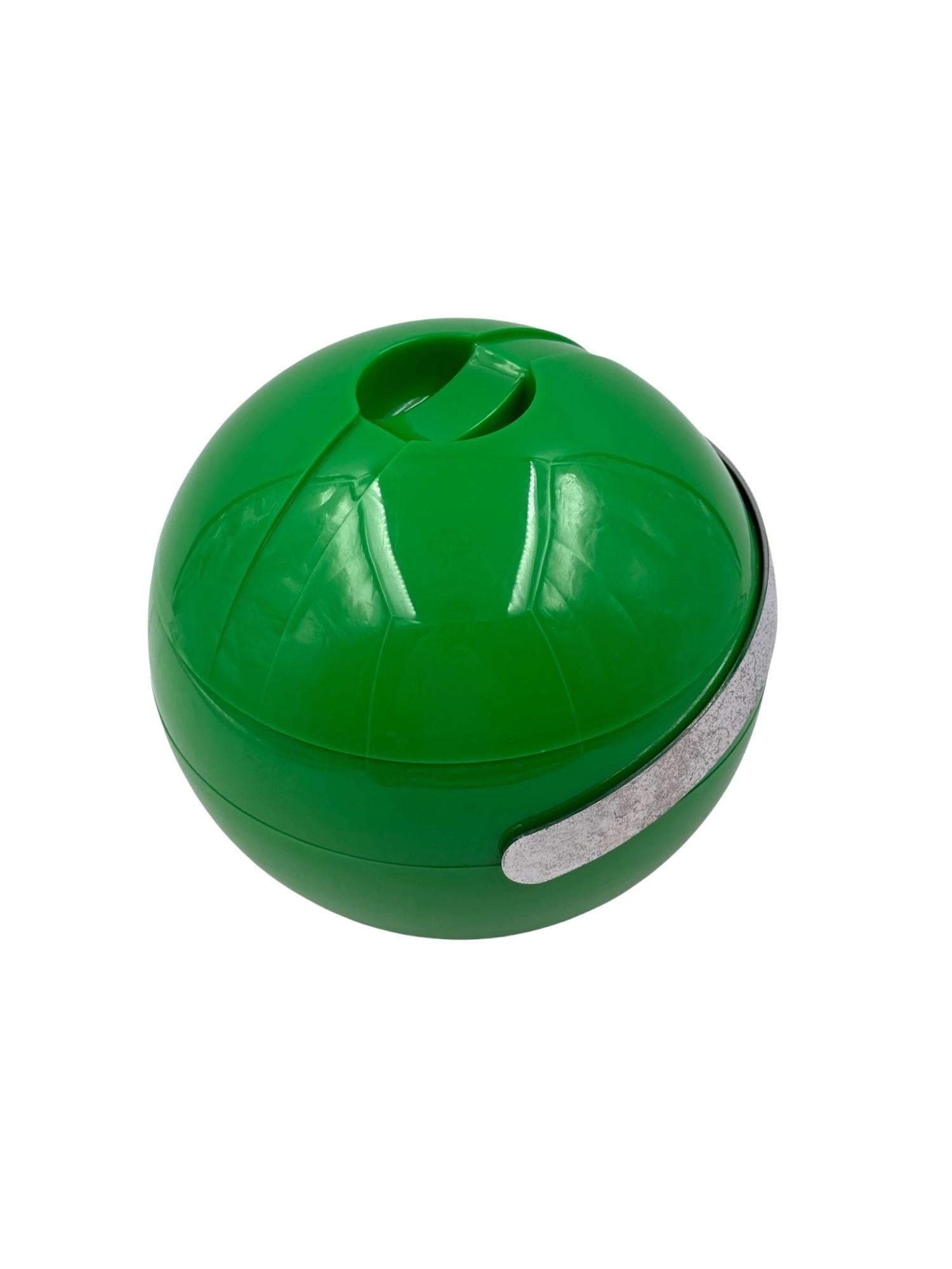 Plastic Space age green Ice Bucket, Guzzini Italy, ca. 1970s For Sale